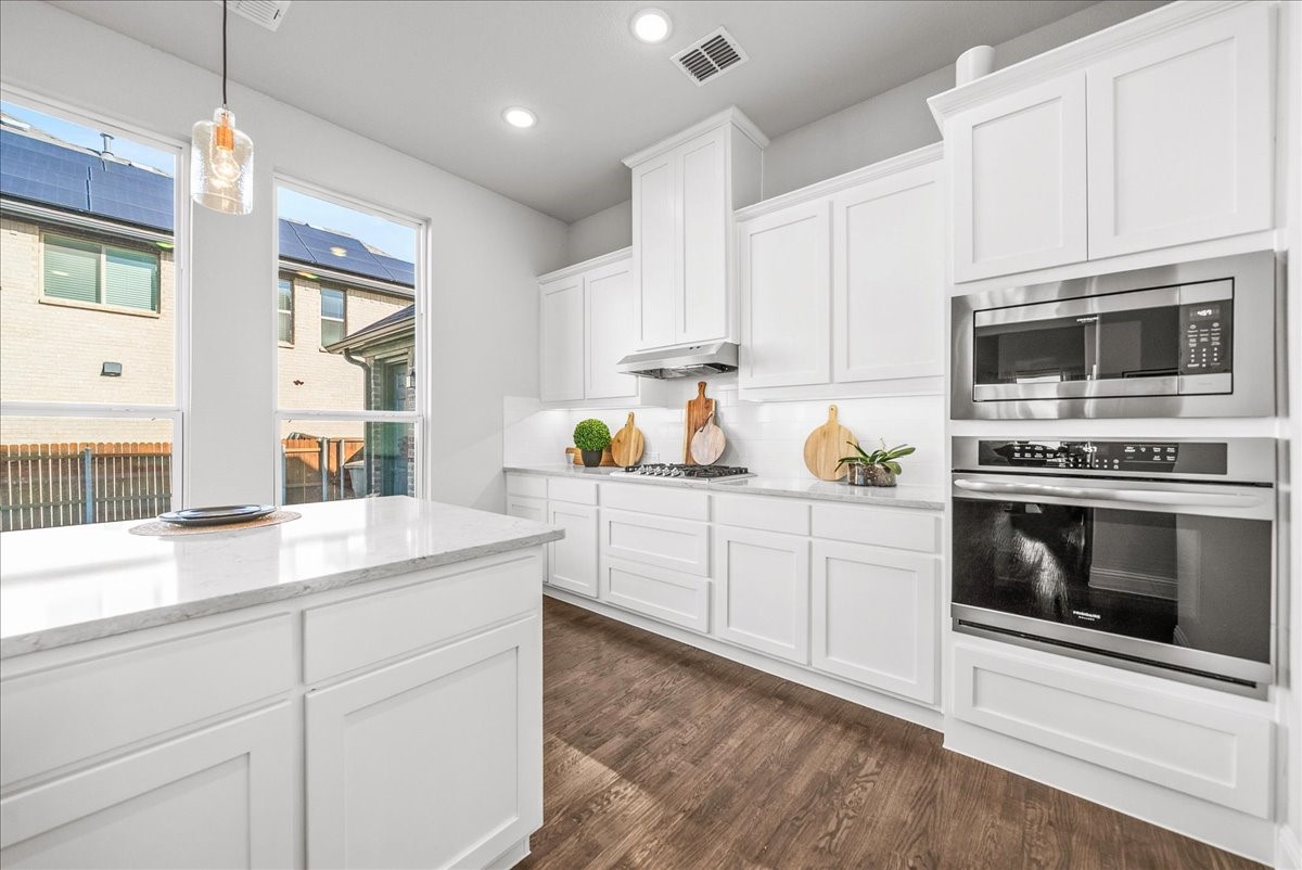 911 Park Vista Drive