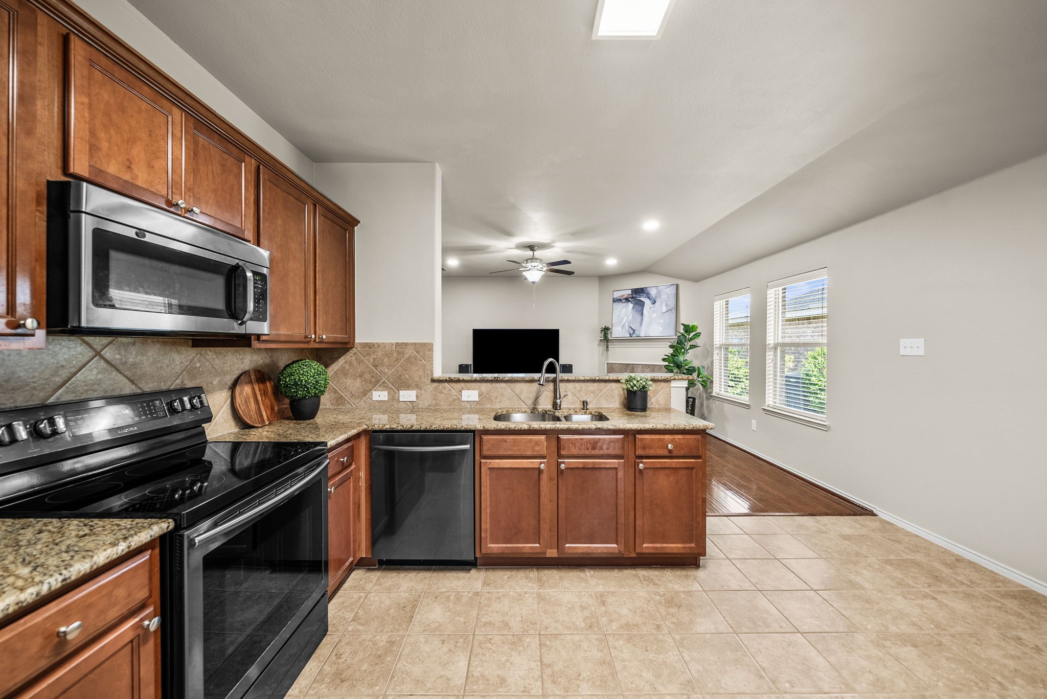 4812 Pacific Way