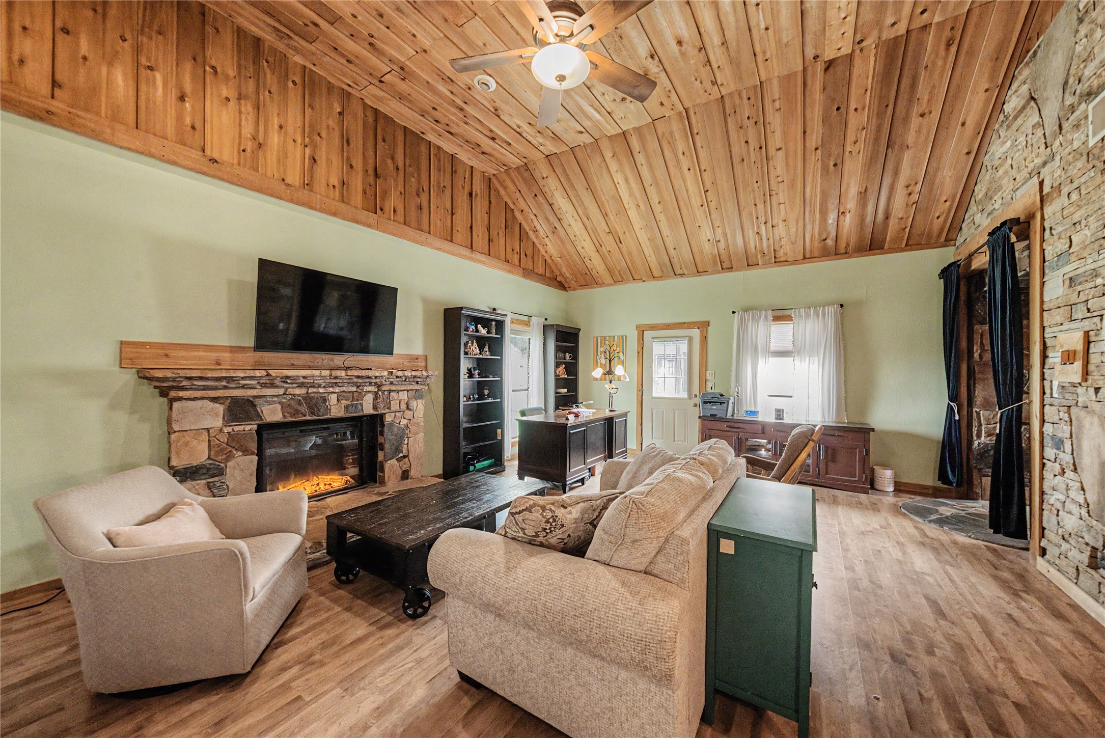 2313 Hickory Creek Road