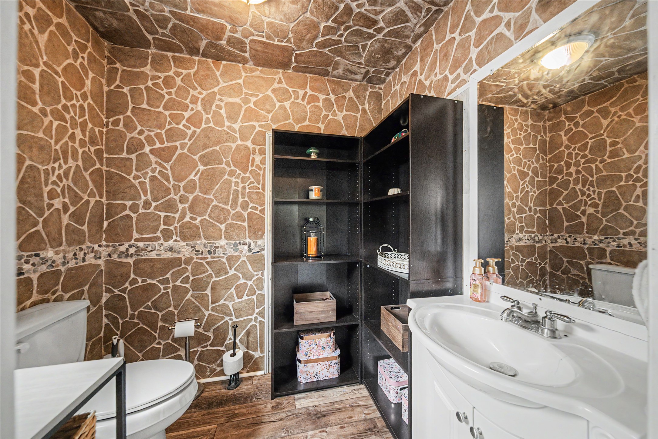 2313 Hickory Creek Road
