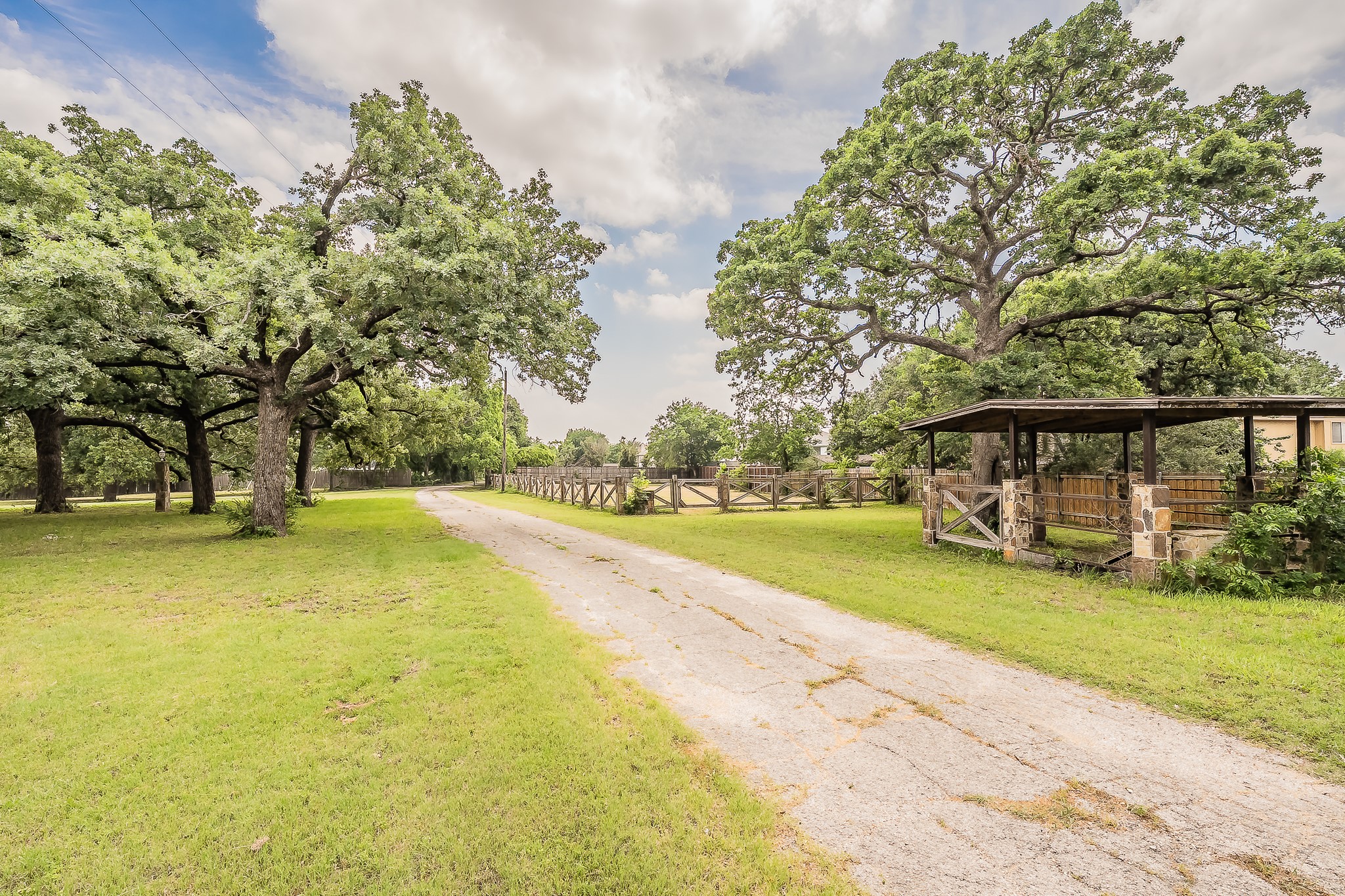 2313 Hickory Creek Road