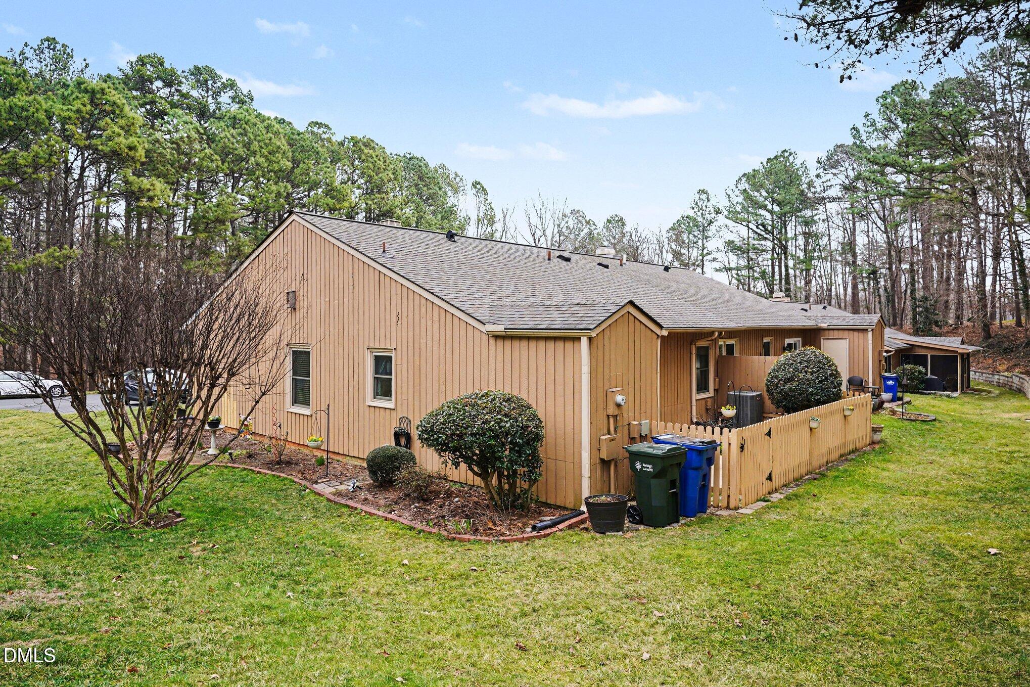 717 Tanglebrook Way