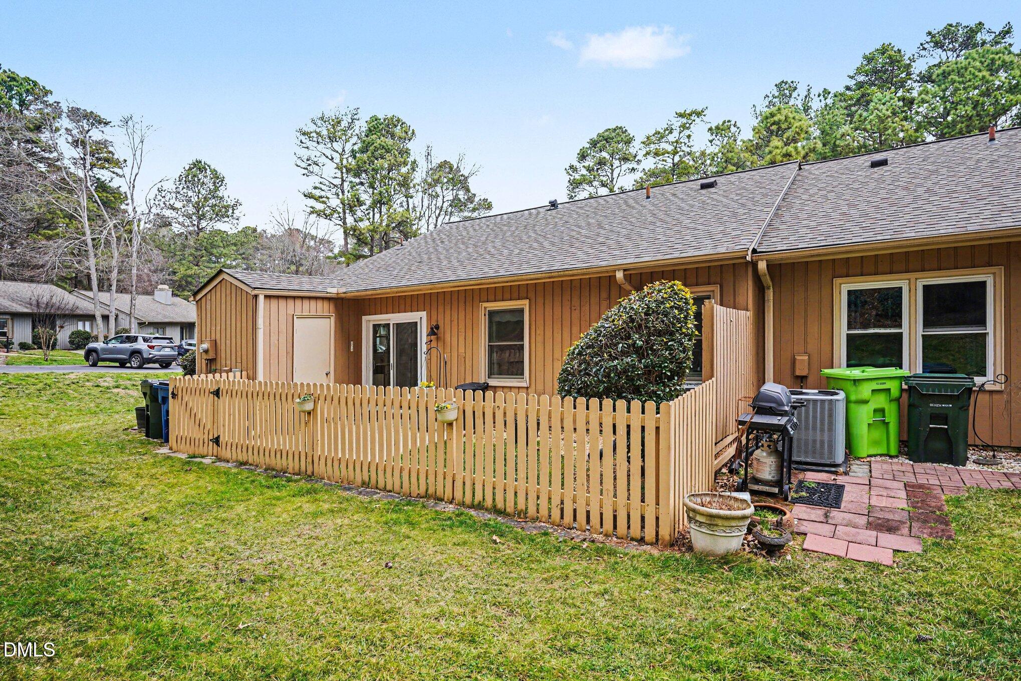 717 Tanglebrook Way
