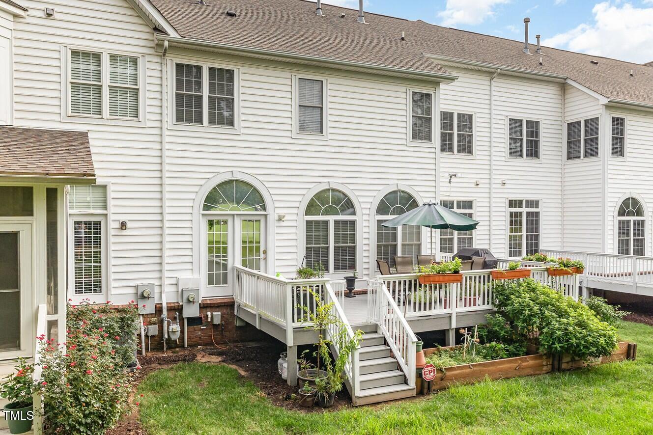 2306 Carriage Oaks Drive