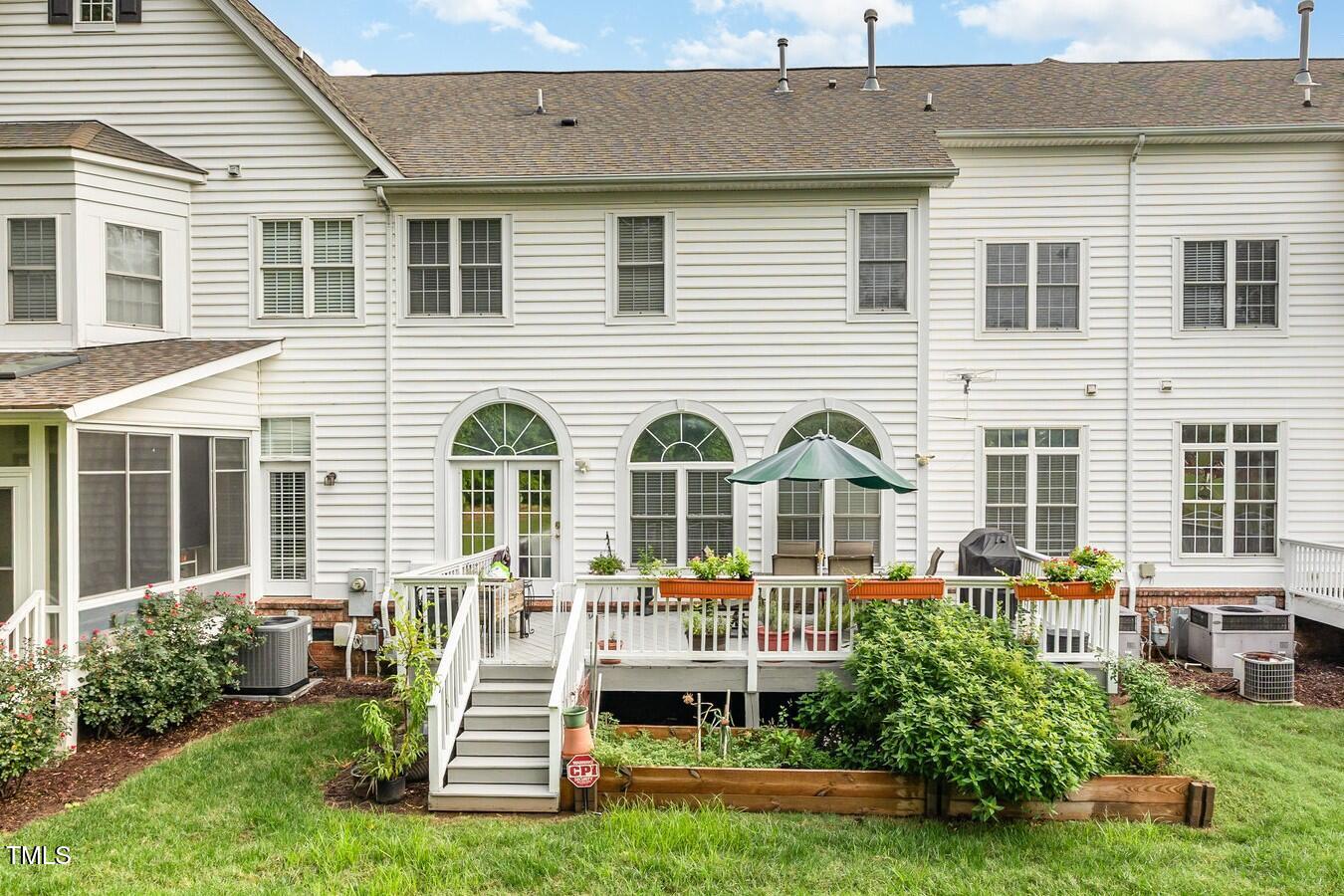 2306 Carriage Oaks Drive