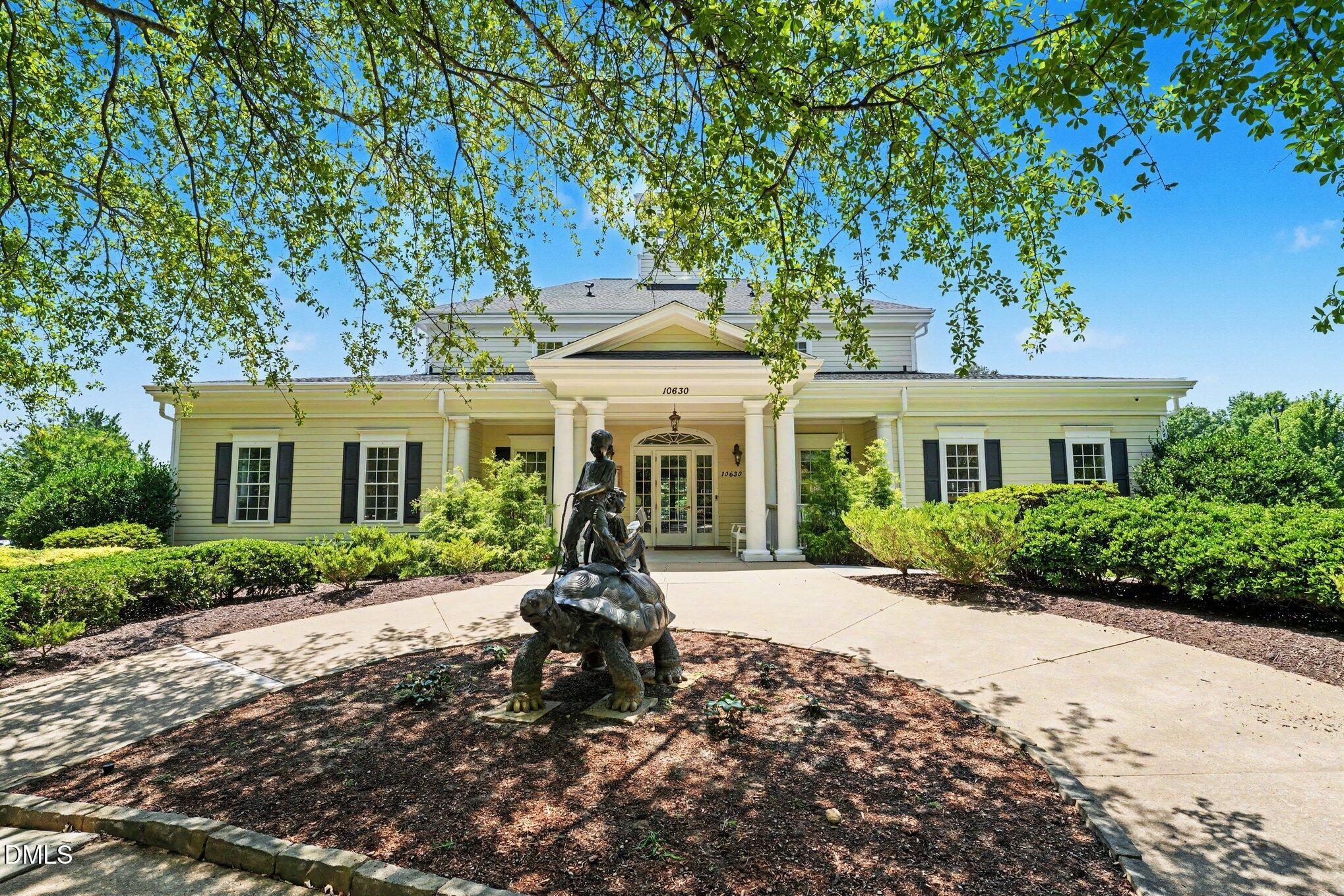 3005 Grandview Heights Lane