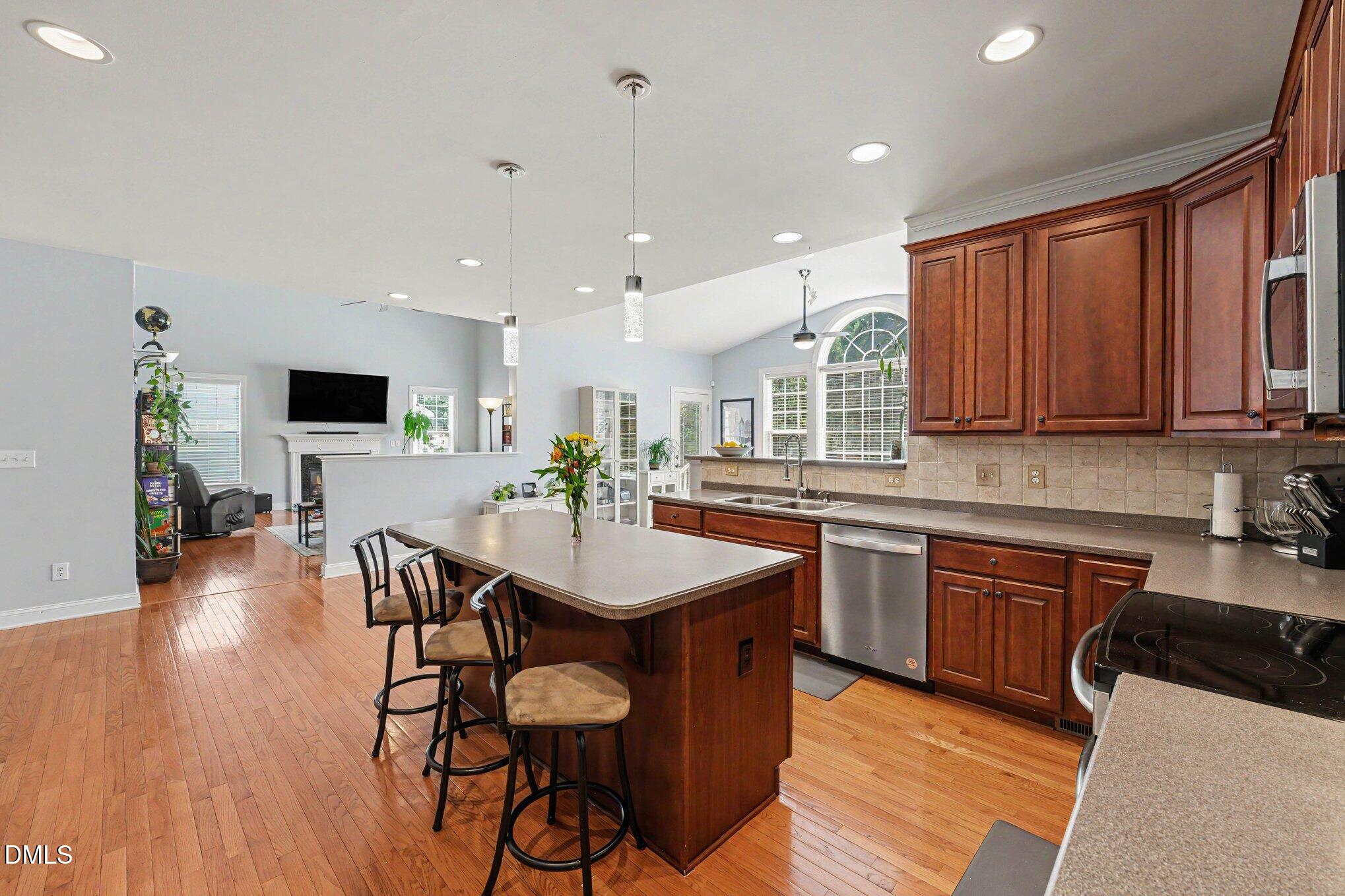 3005 Grandview Heights Lane