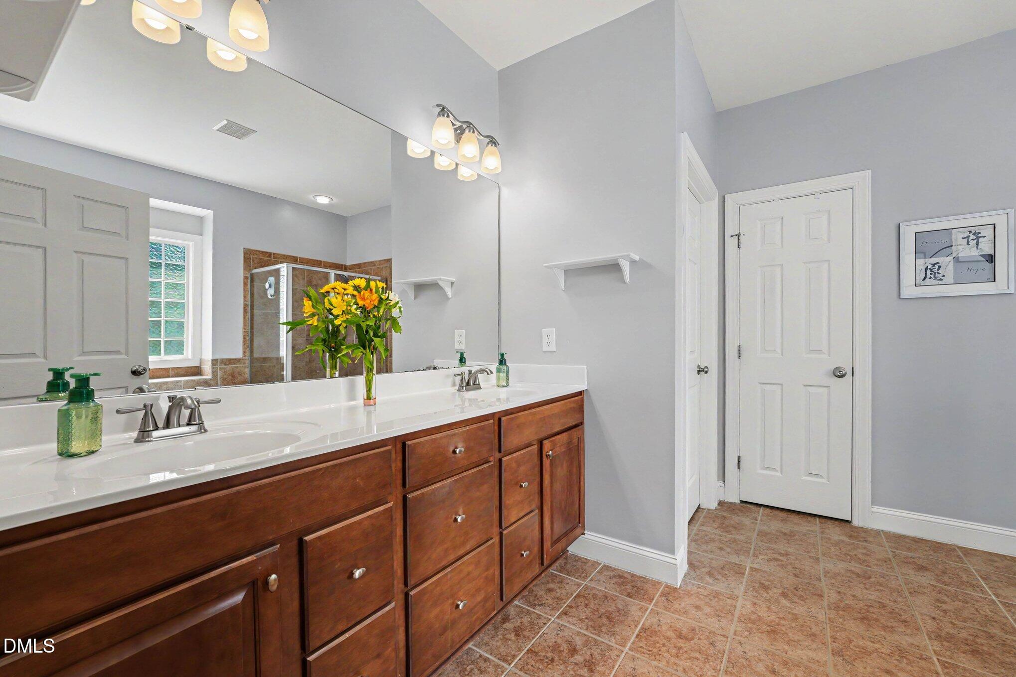 3005 Grandview Heights Lane