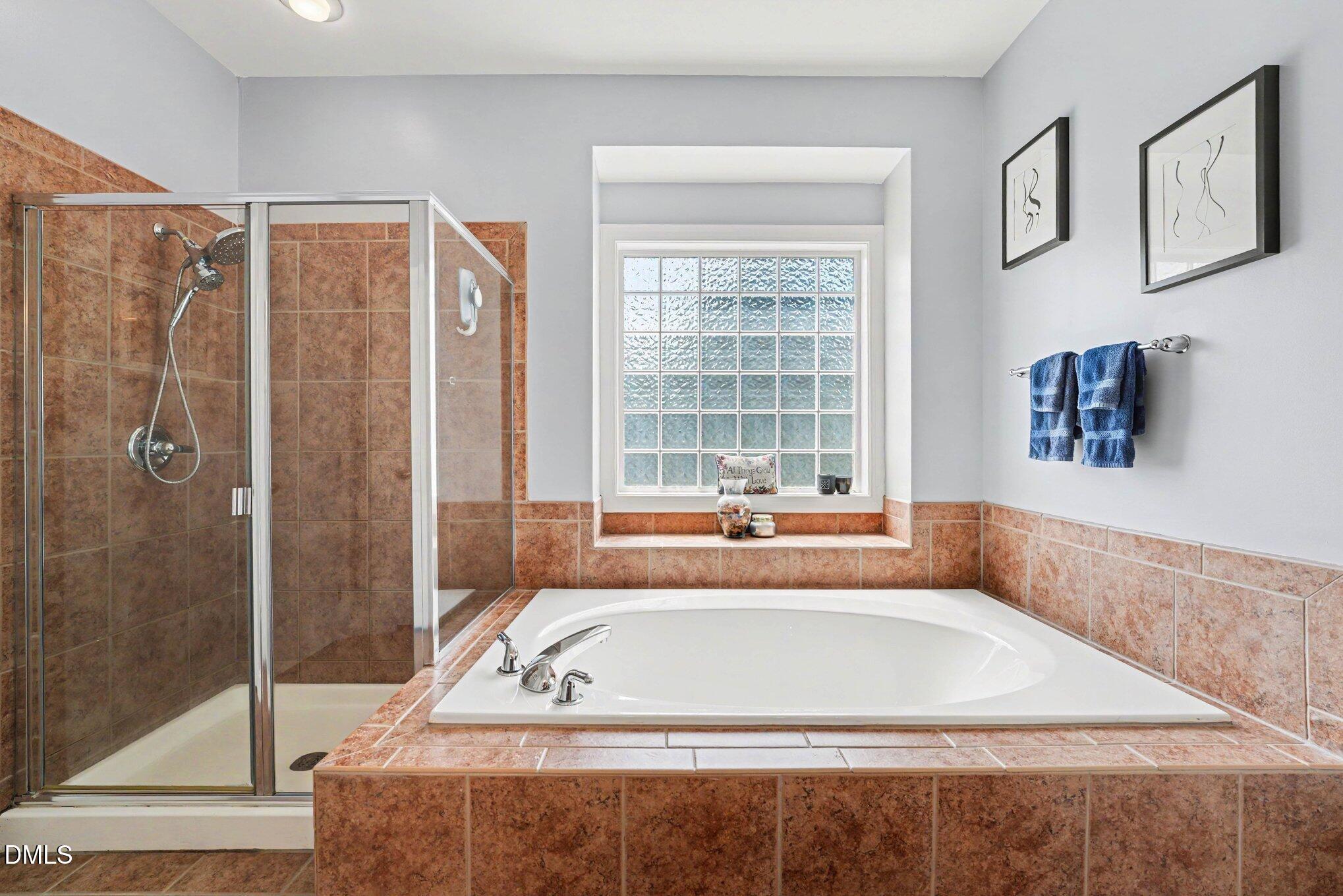 3005 Grandview Heights Lane