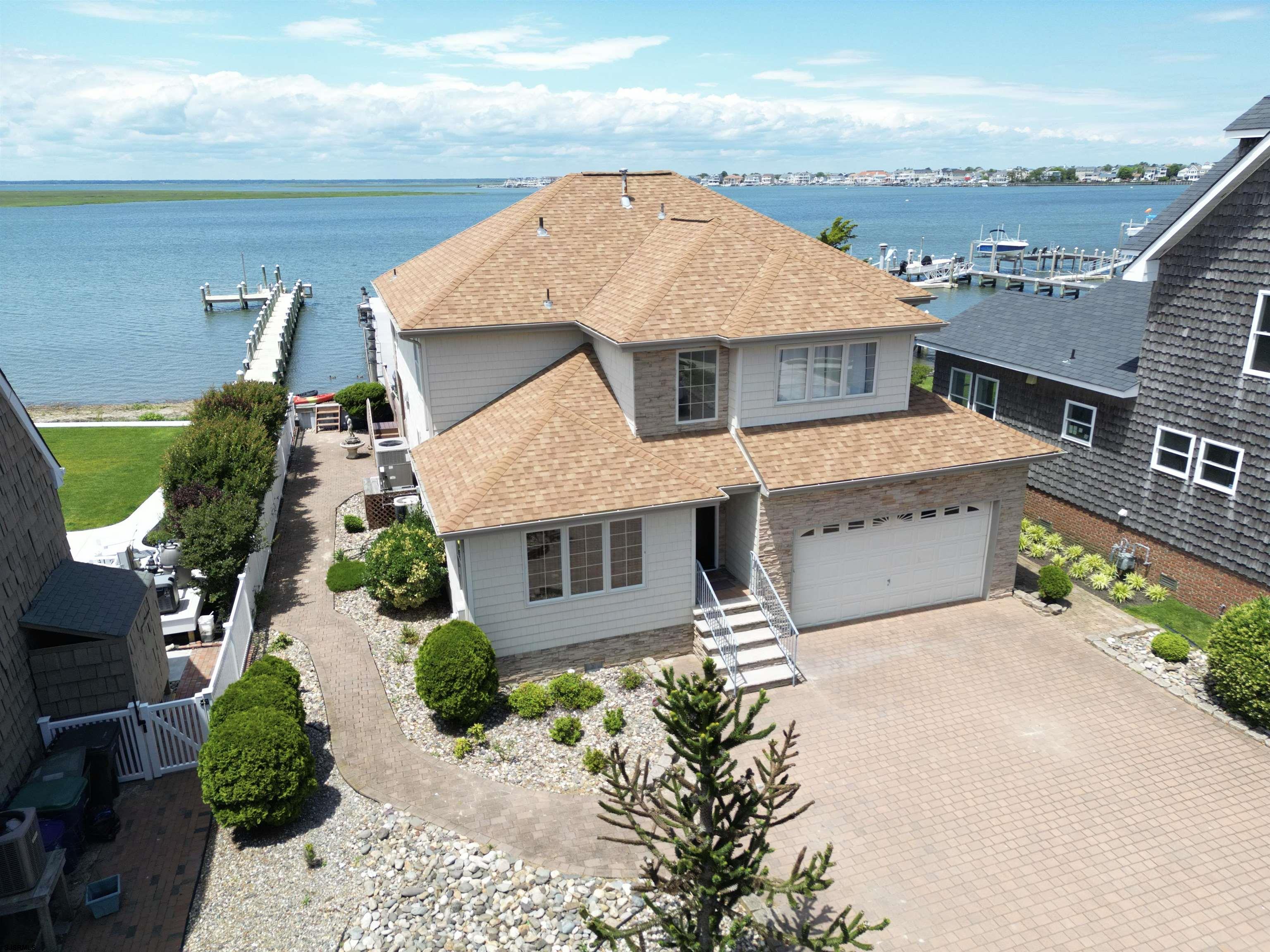 1507 Bayshore Ave