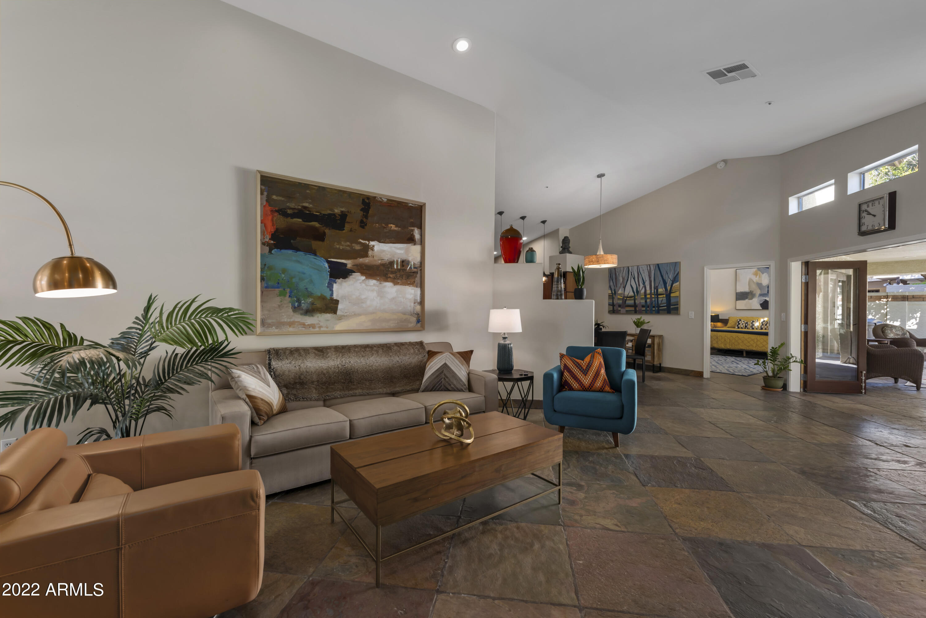 8756 E MUSTANG Trail