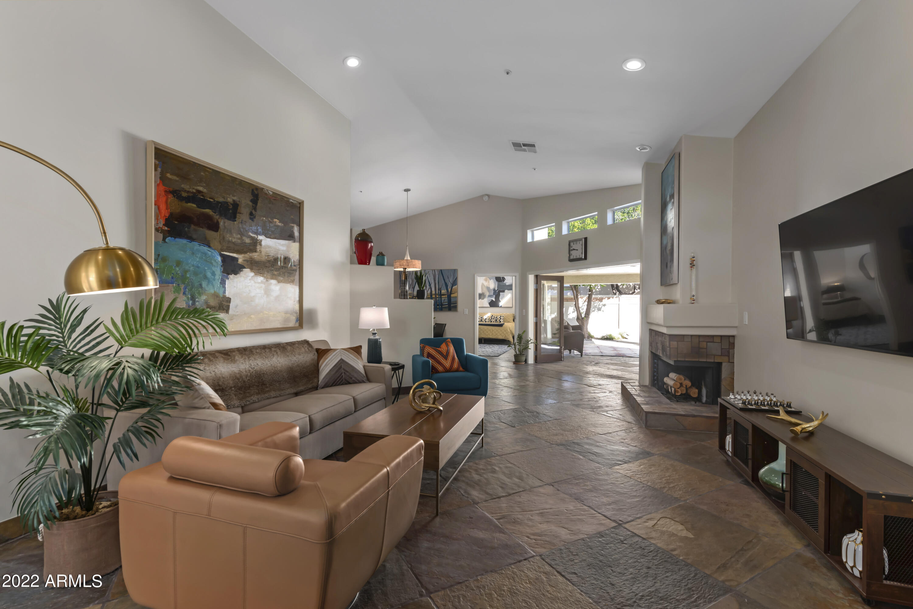 8756 E MUSTANG Trail