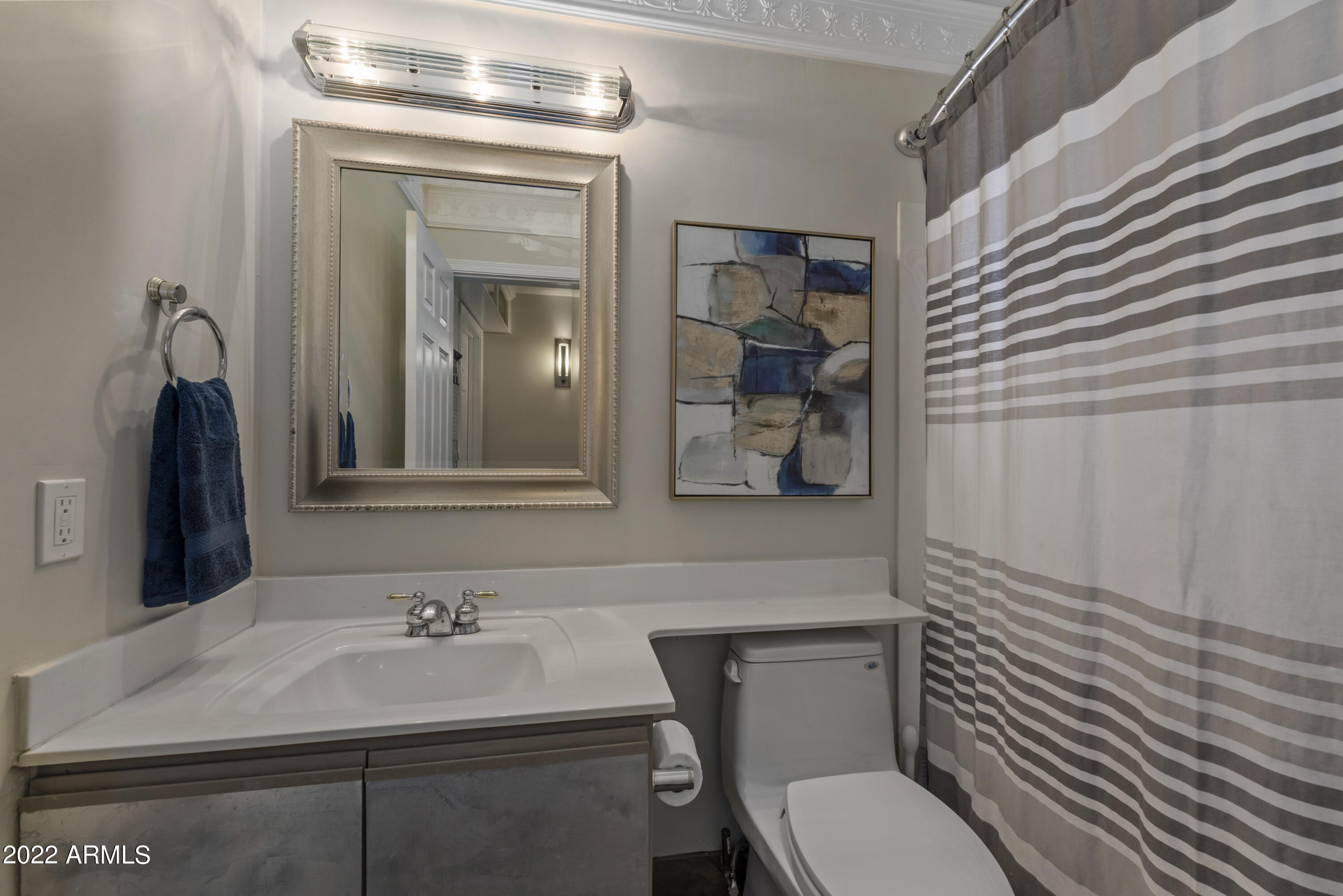 8756 E MUSTANG Trail