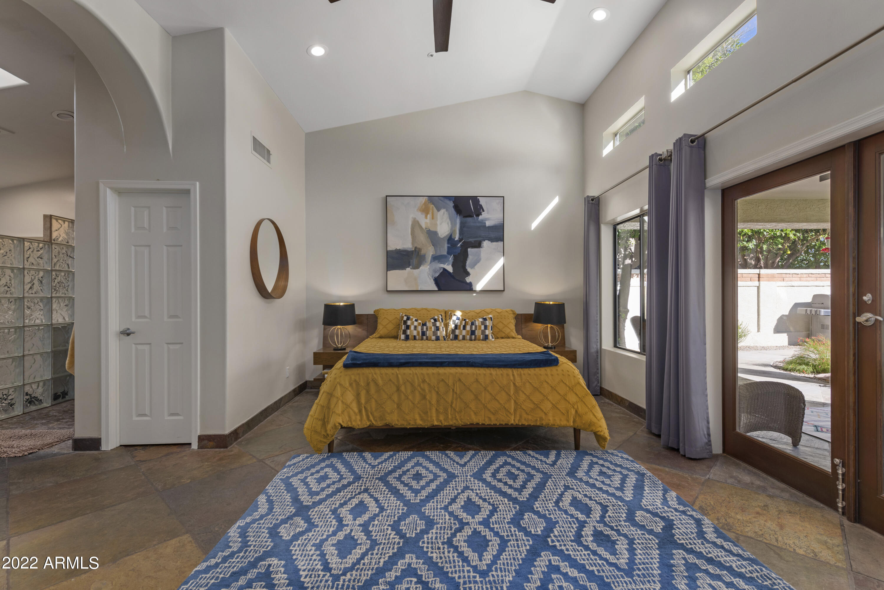 8756 E MUSTANG Trail