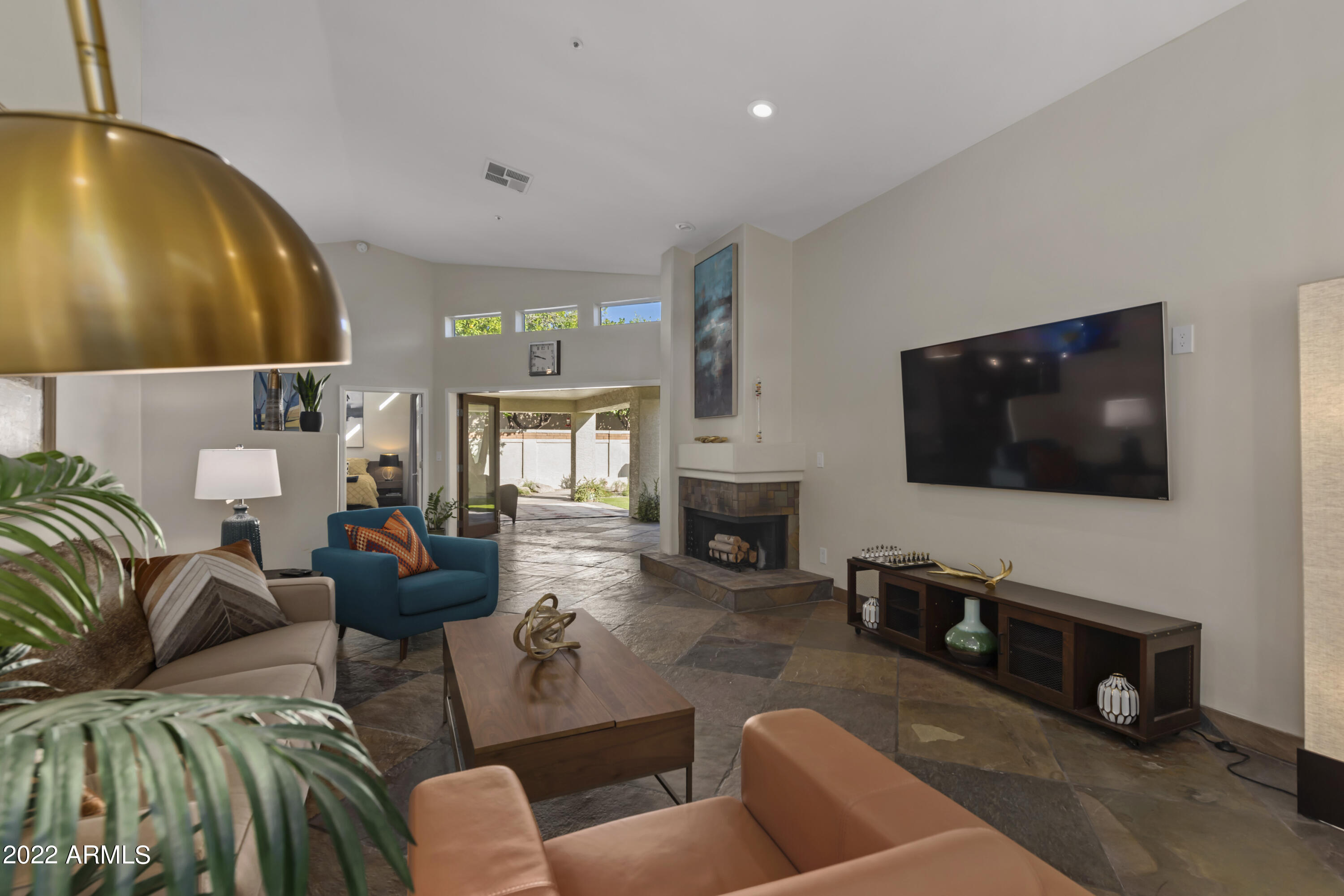 8756 E MUSTANG Trail