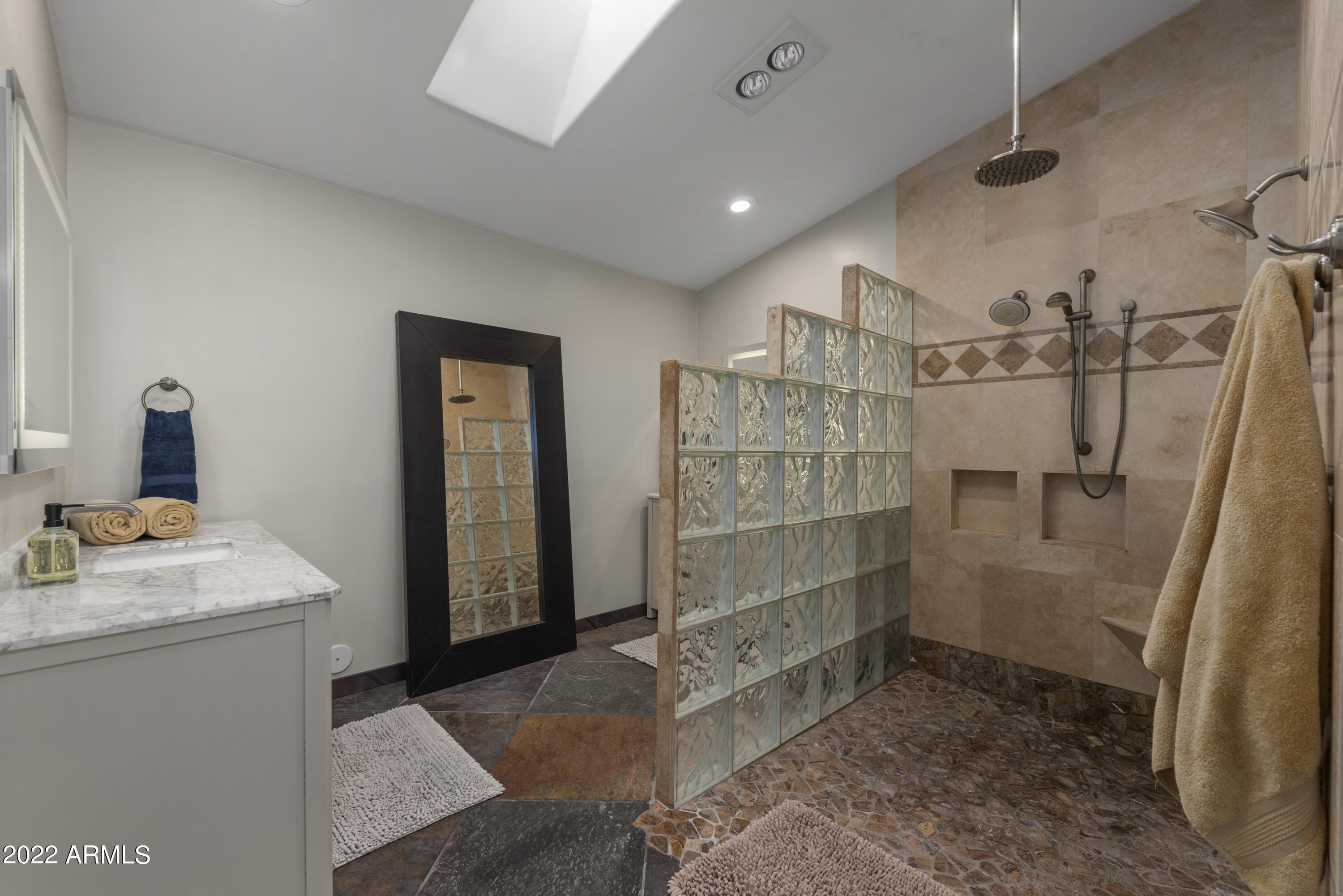 8756 E MUSTANG Trail