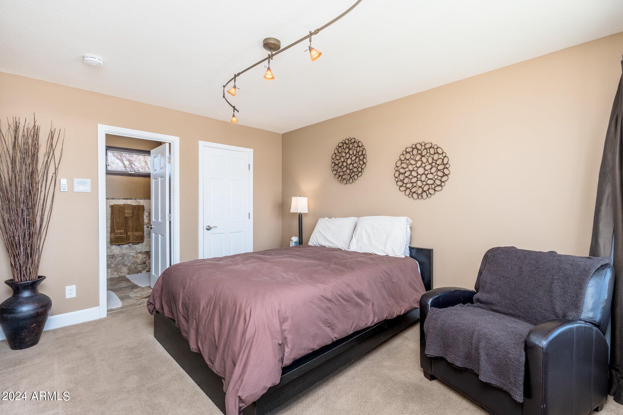 8050 E DEL MERCURIO Drive