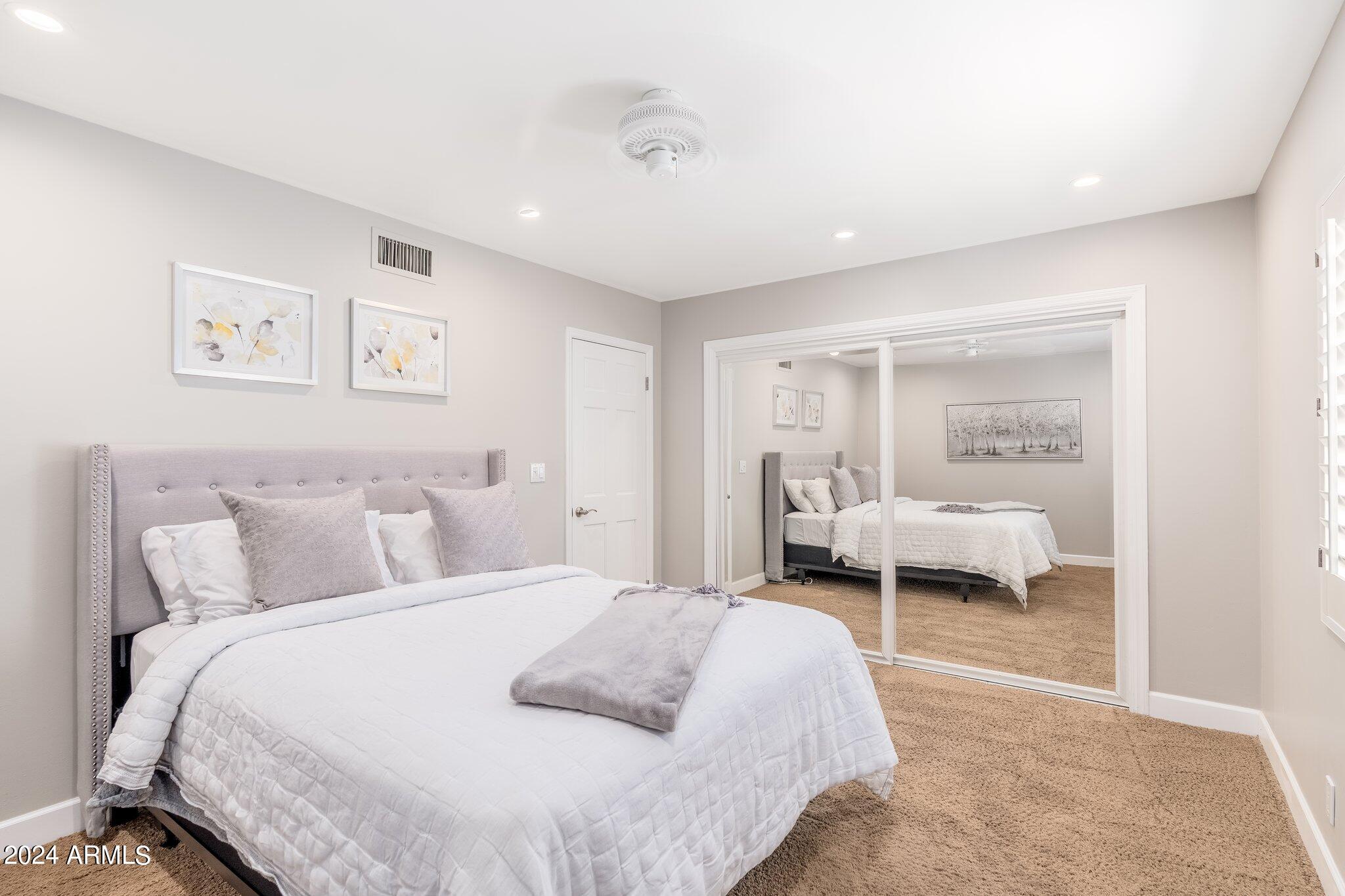 8050 E DEL MERCURIO Drive