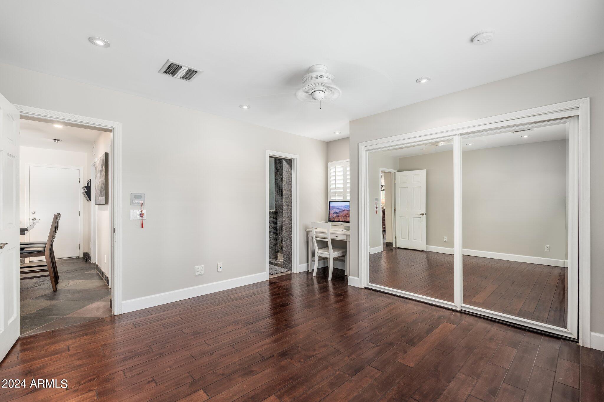 8050 E DEL MERCURIO Drive