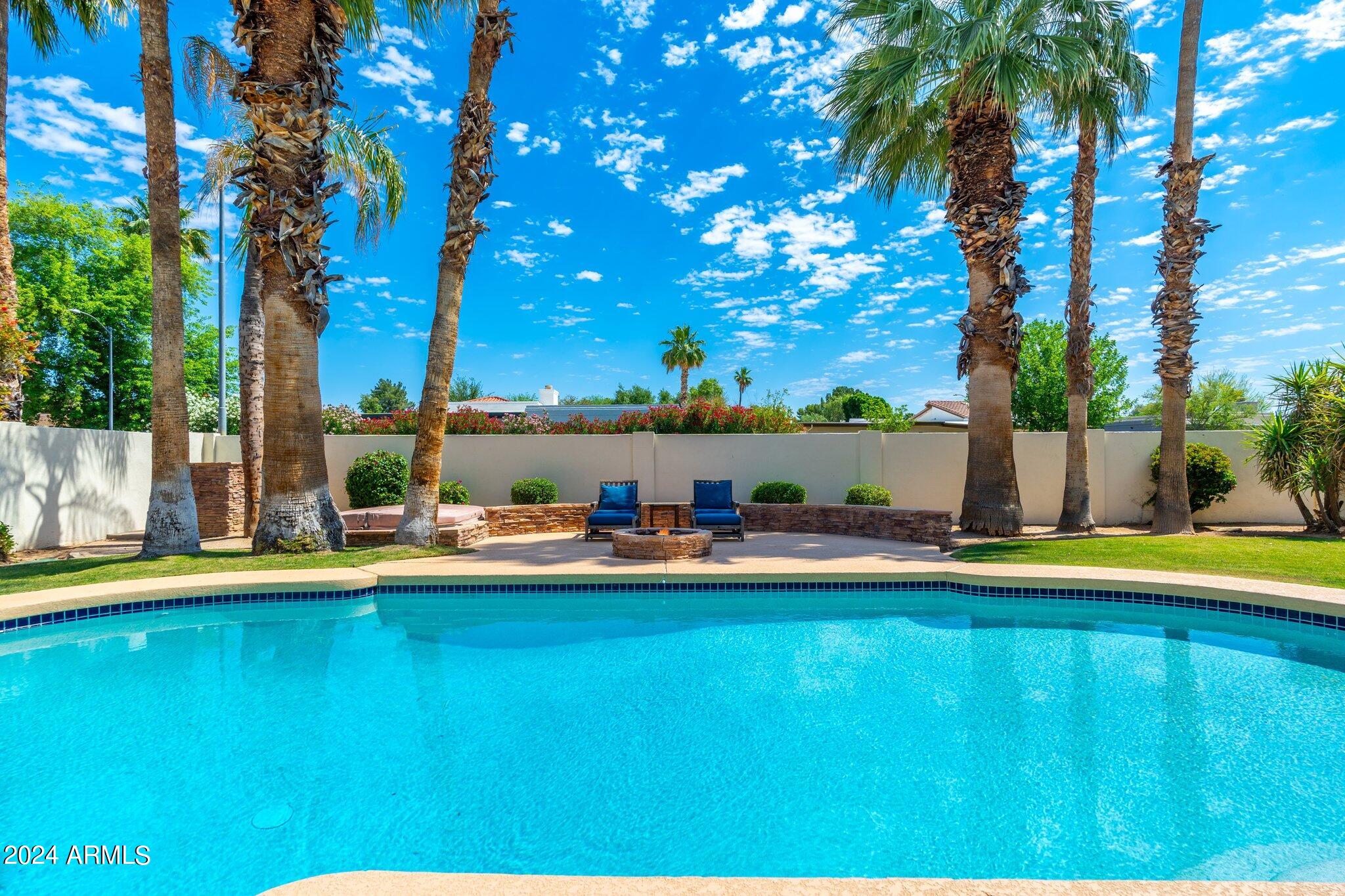 8050 E DEL MERCURIO Drive