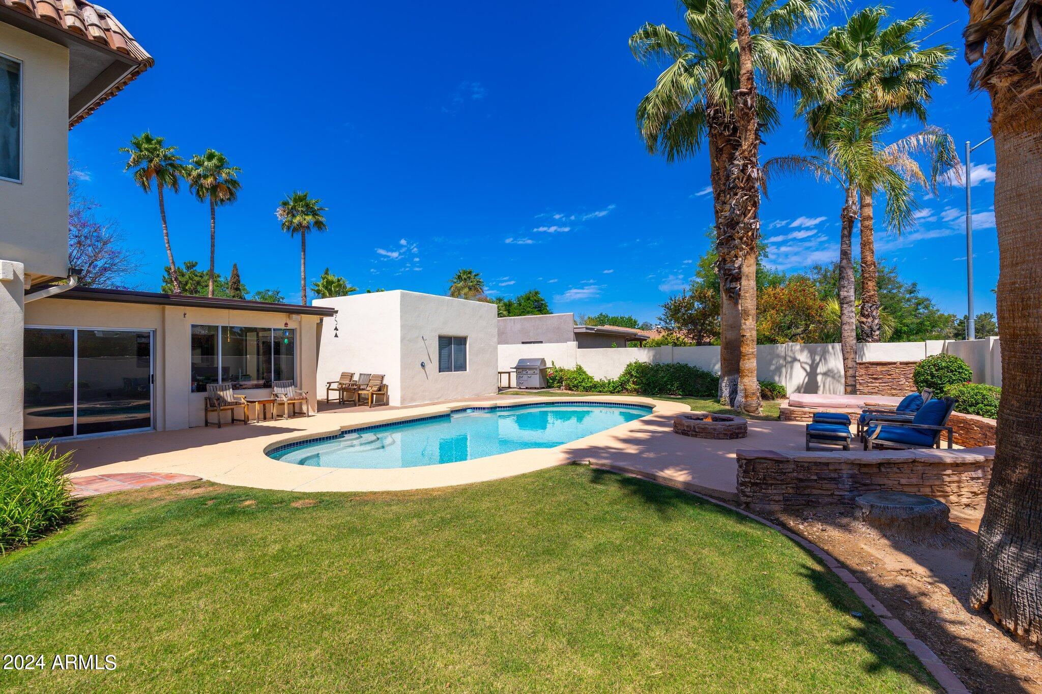 8050 E DEL MERCURIO Drive