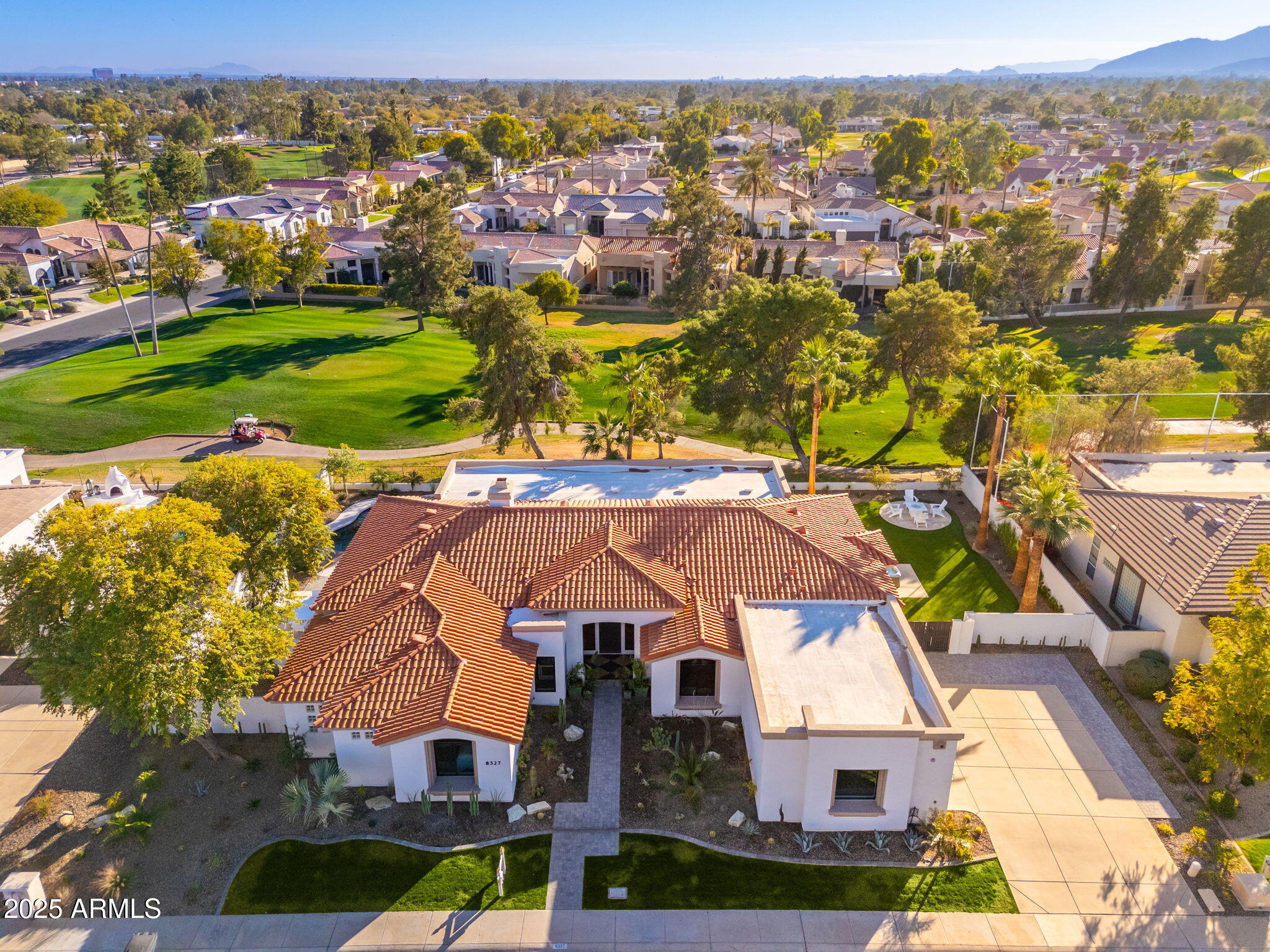 8327 E SUNNYSIDE Drive