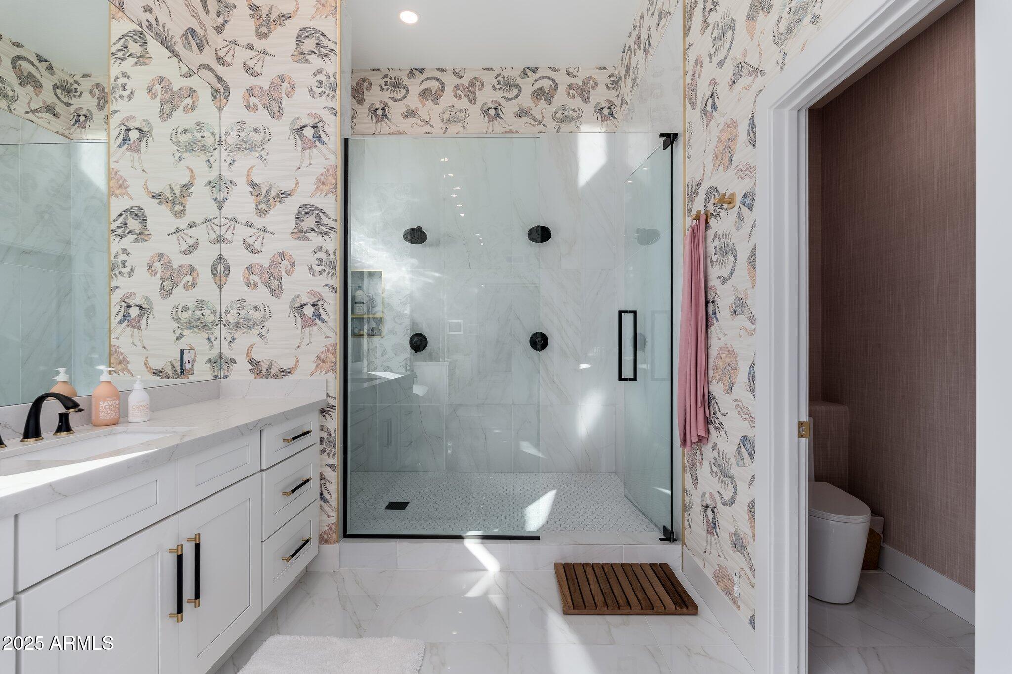 8327 E SUNNYSIDE Drive