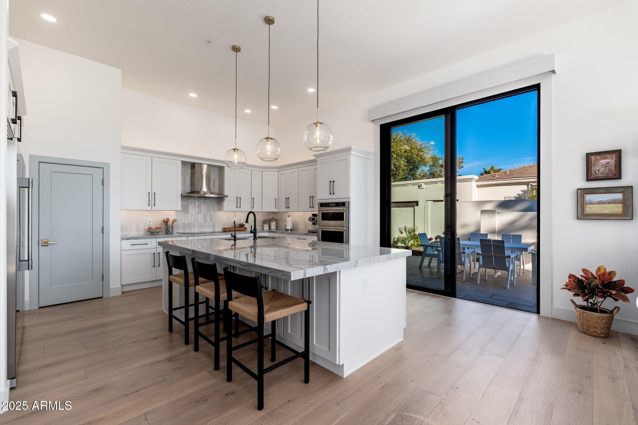 8327 E SUNNYSIDE Drive