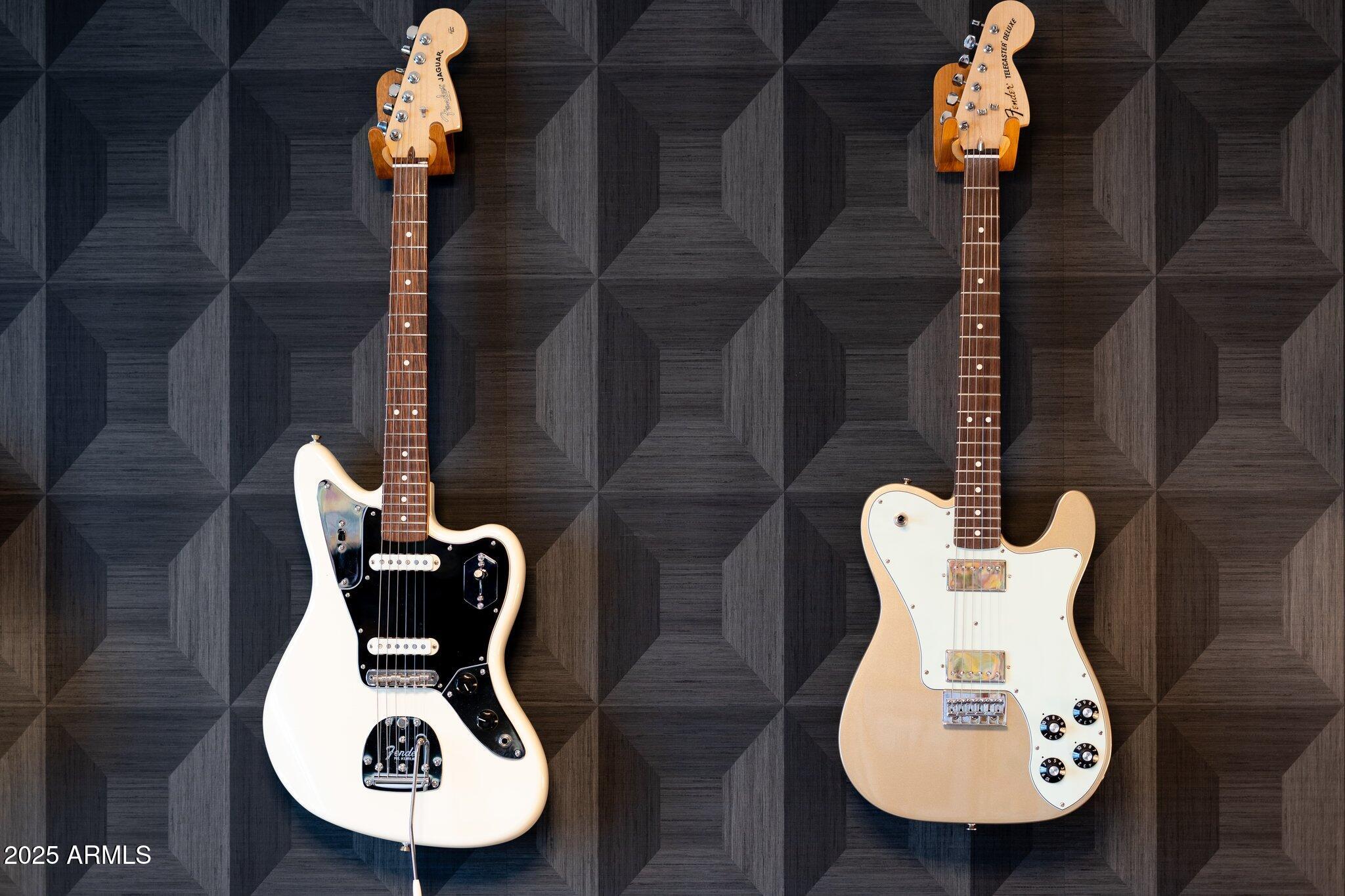 8327 E SUNNYSIDE Drive