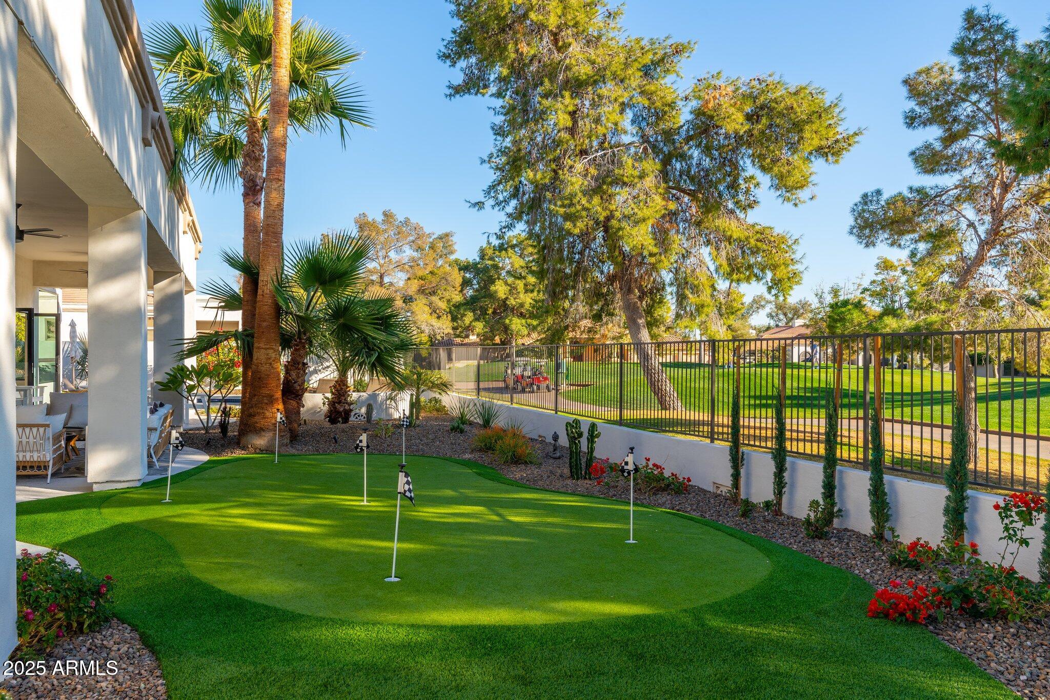 8327 E SUNNYSIDE Drive