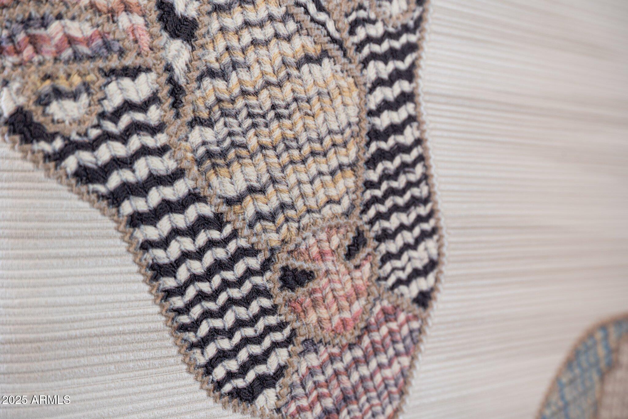 8327 E SUNNYSIDE Drive