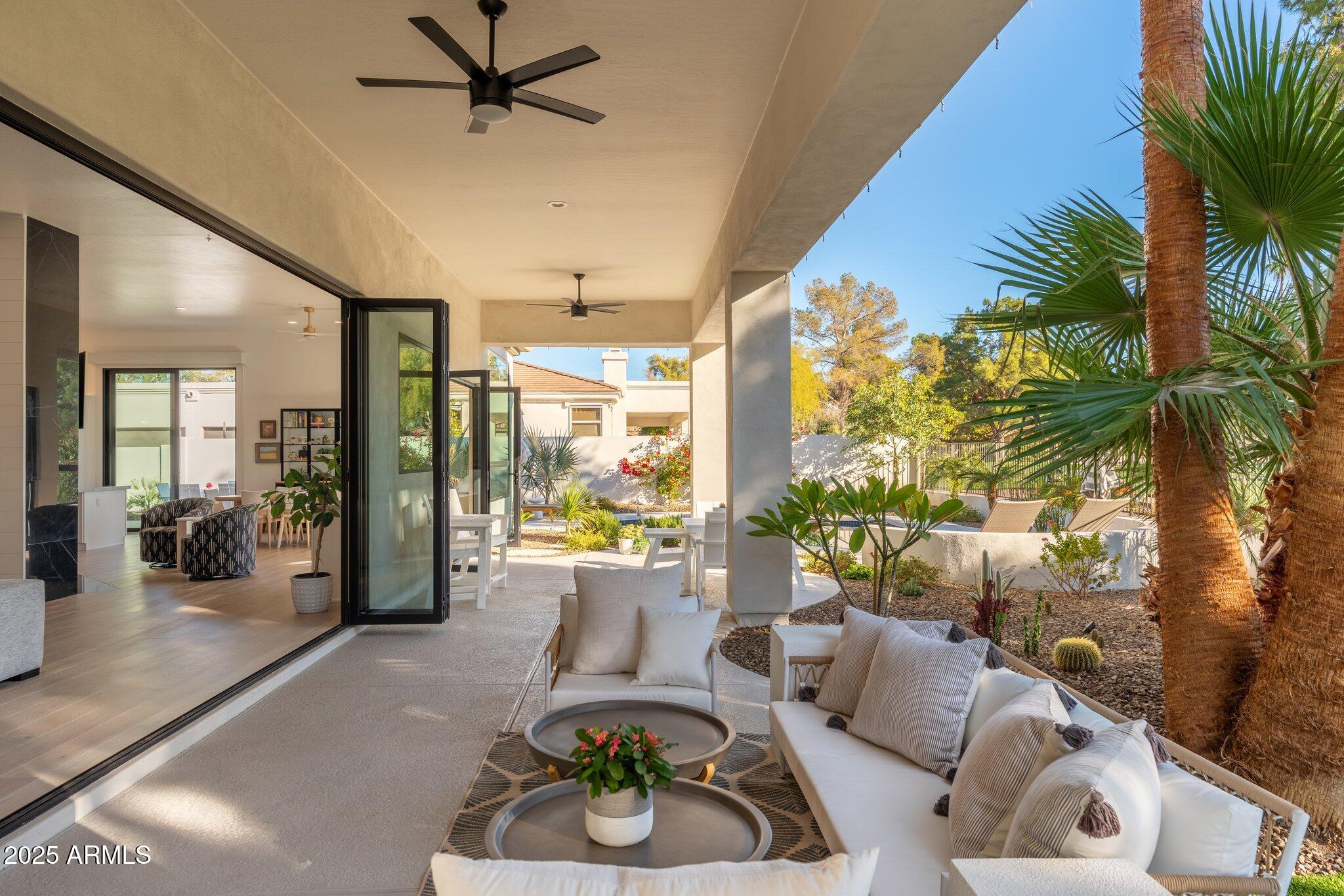 8327 E SUNNYSIDE Drive