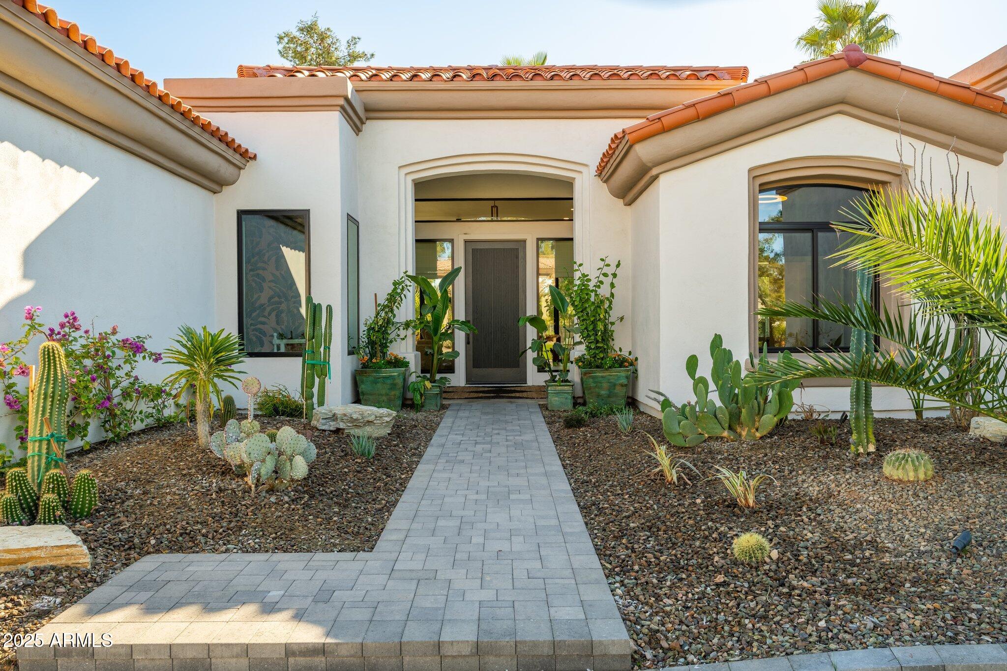 8327 E SUNNYSIDE Drive