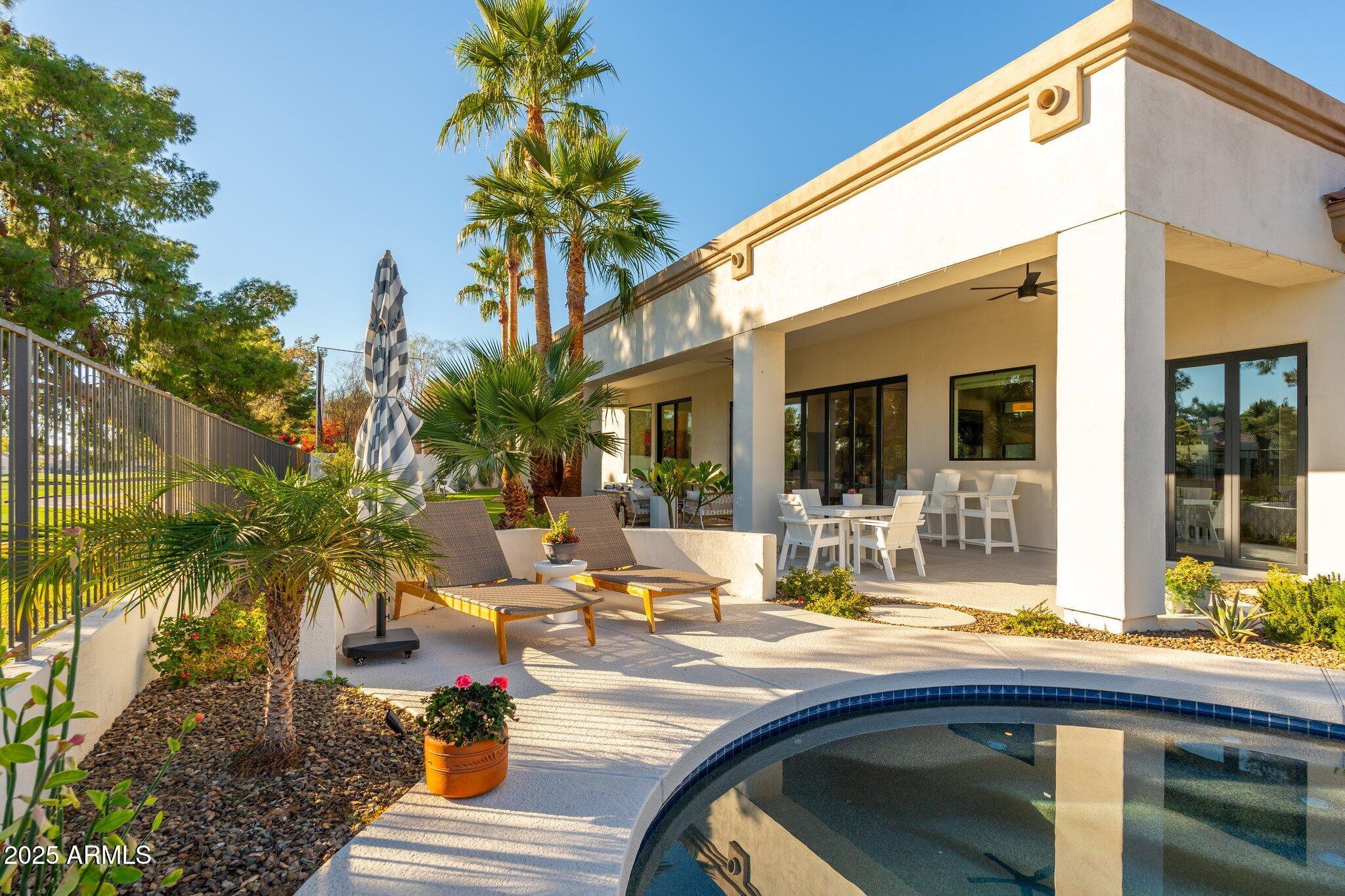 8327 E SUNNYSIDE Drive