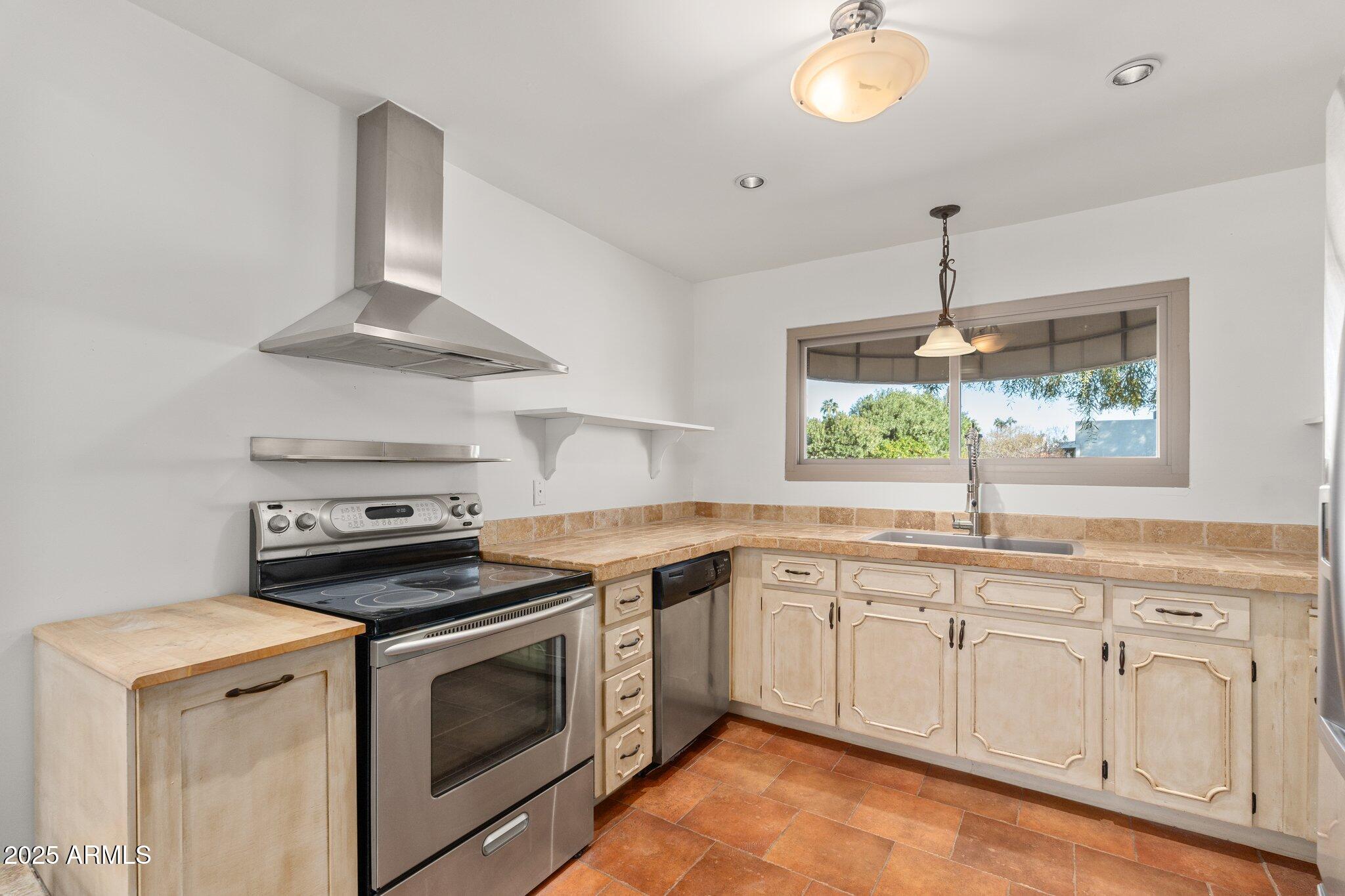 4818 N 76TH Place