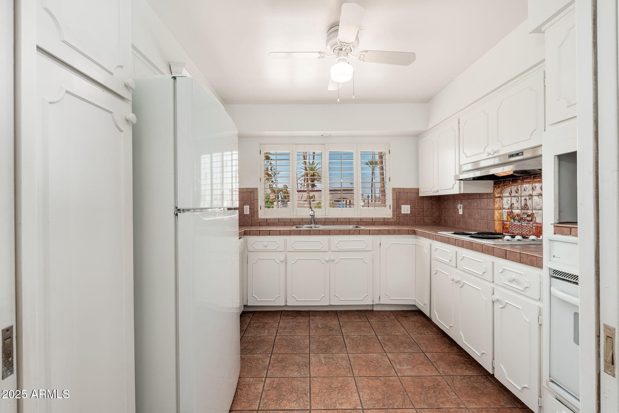 7665 E HIGHLAND Avenue