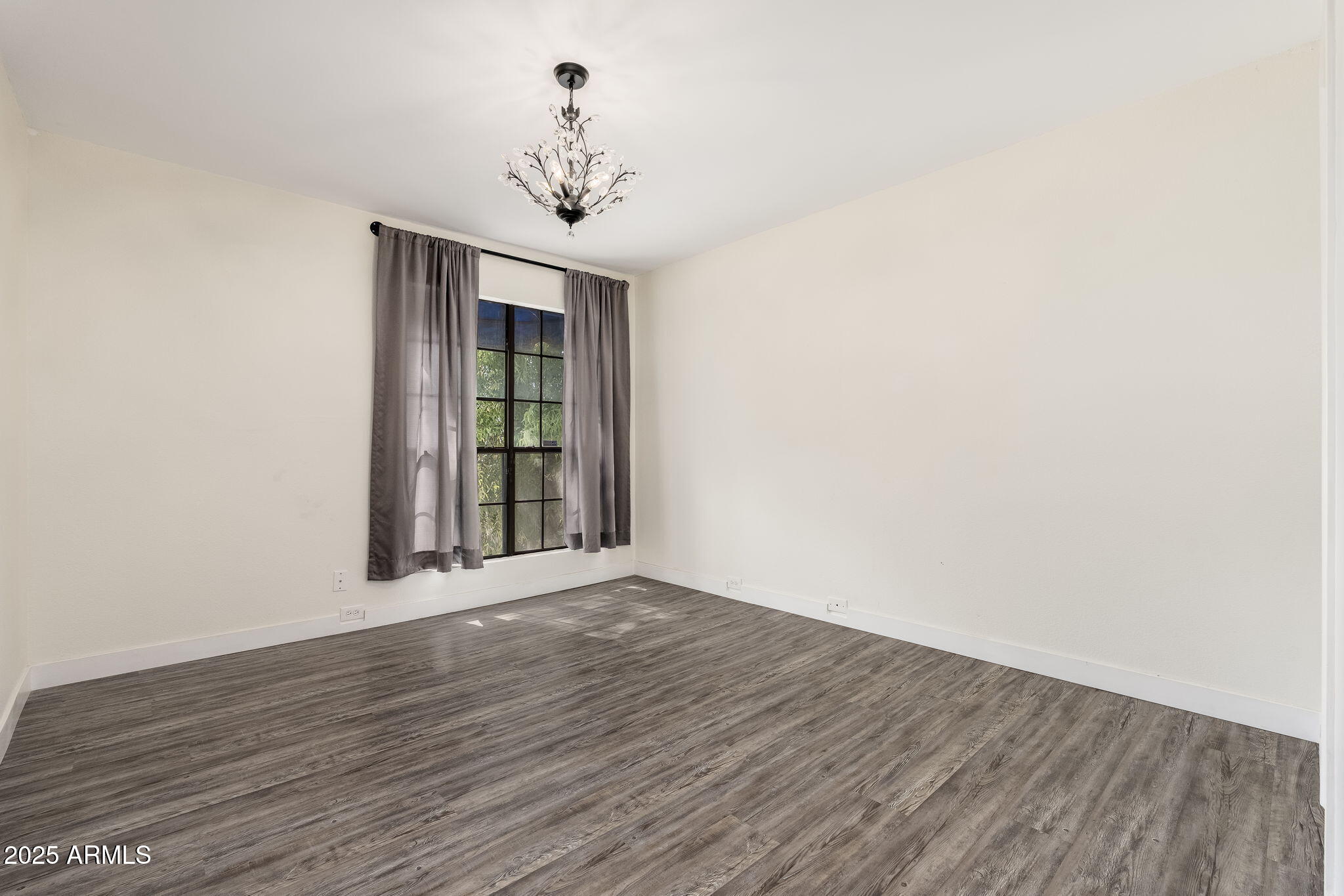 7557 N DREAMY DRAW Drive 219