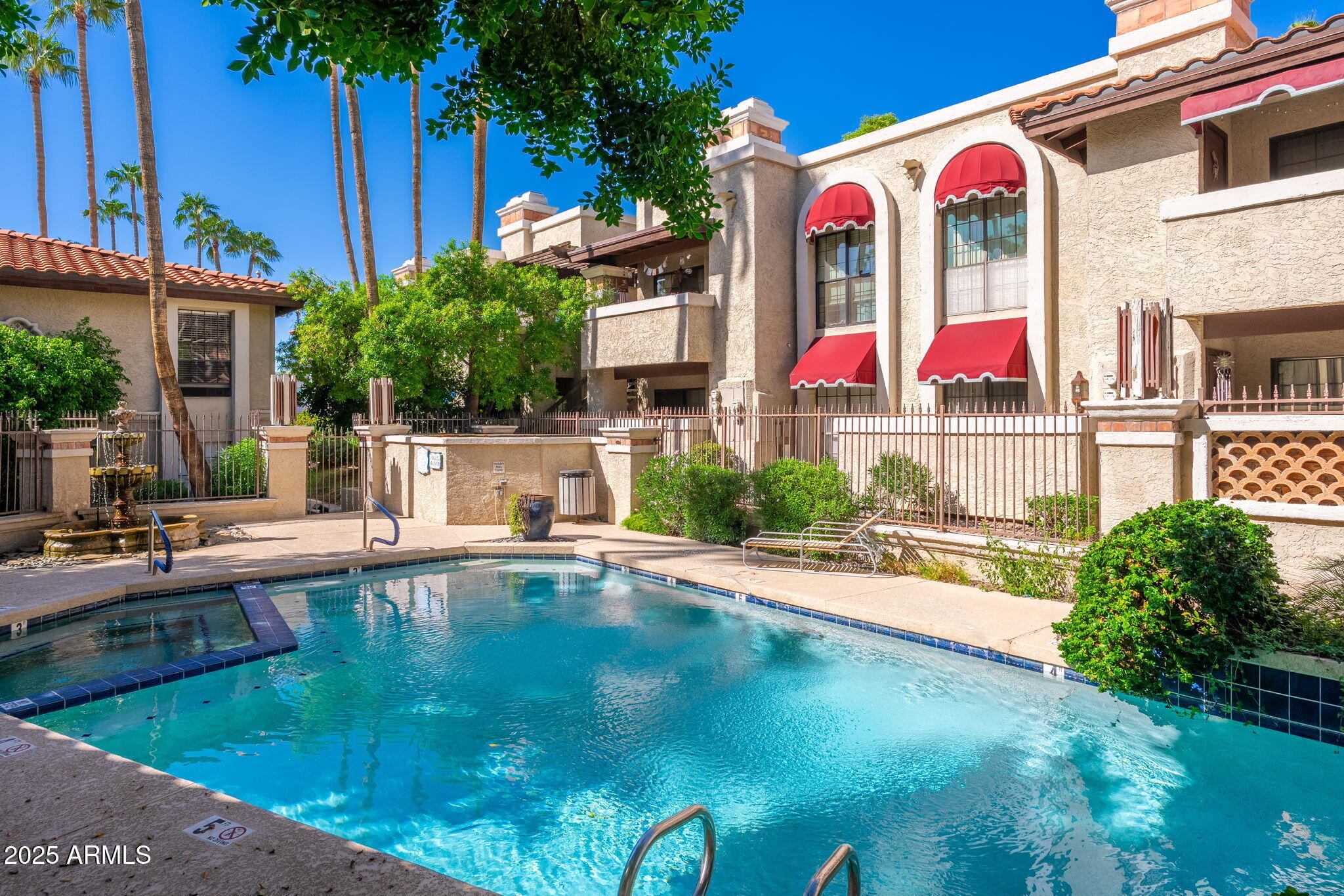 7557 N DREAMY DRAW Drive 219