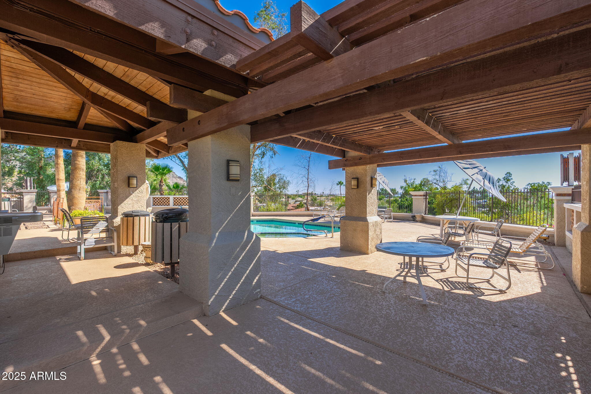 7557 N DREAMY DRAW Drive 219