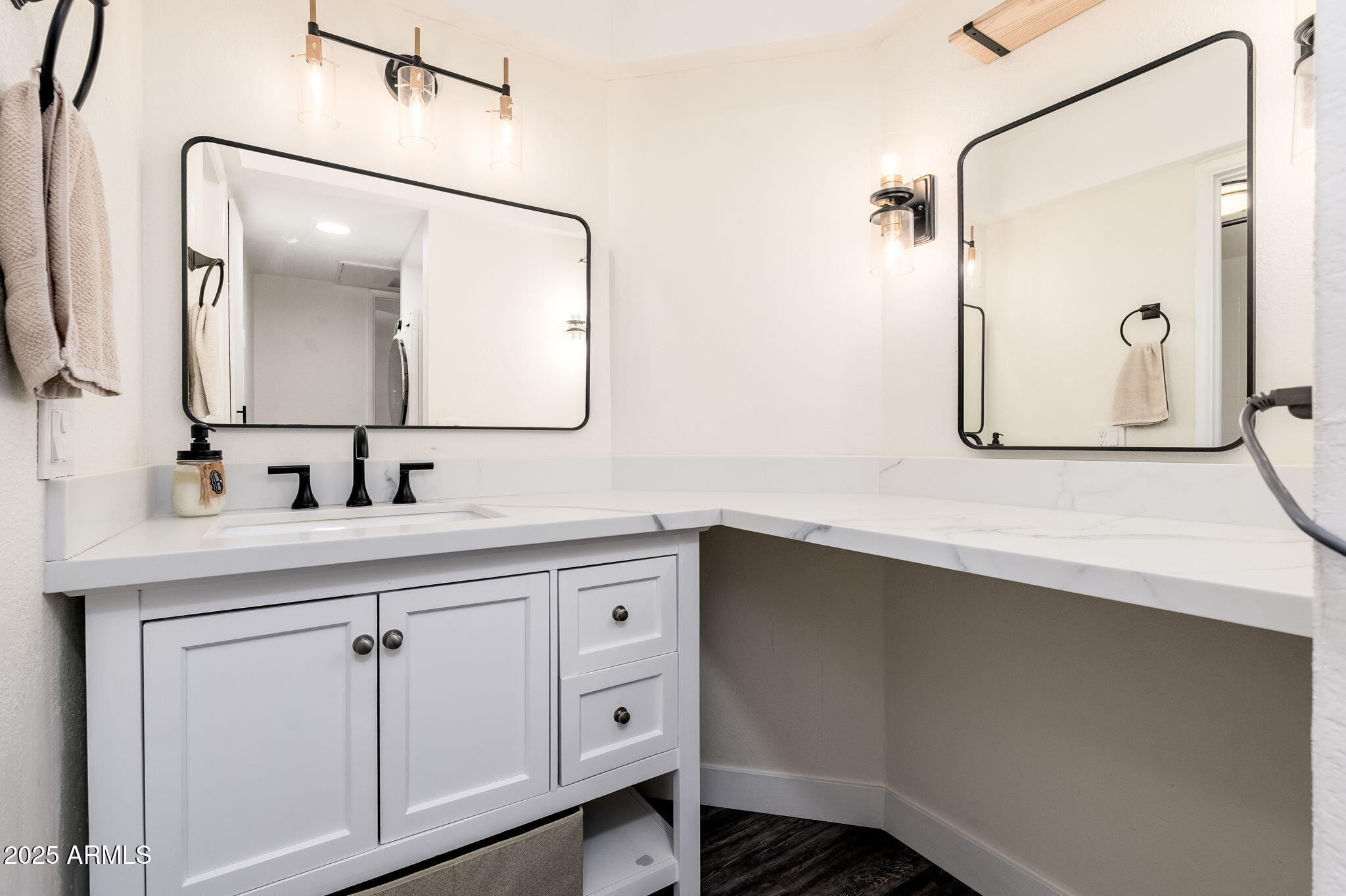 7557 N DREAMY DRAW Drive 219