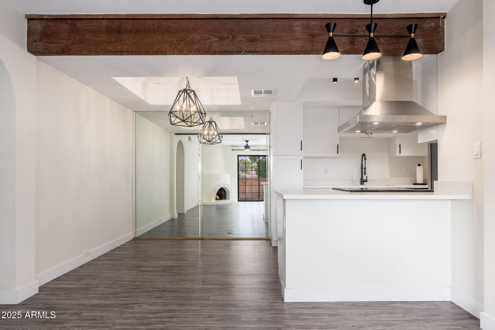 7557 N DREAMY DRAW Drive 219