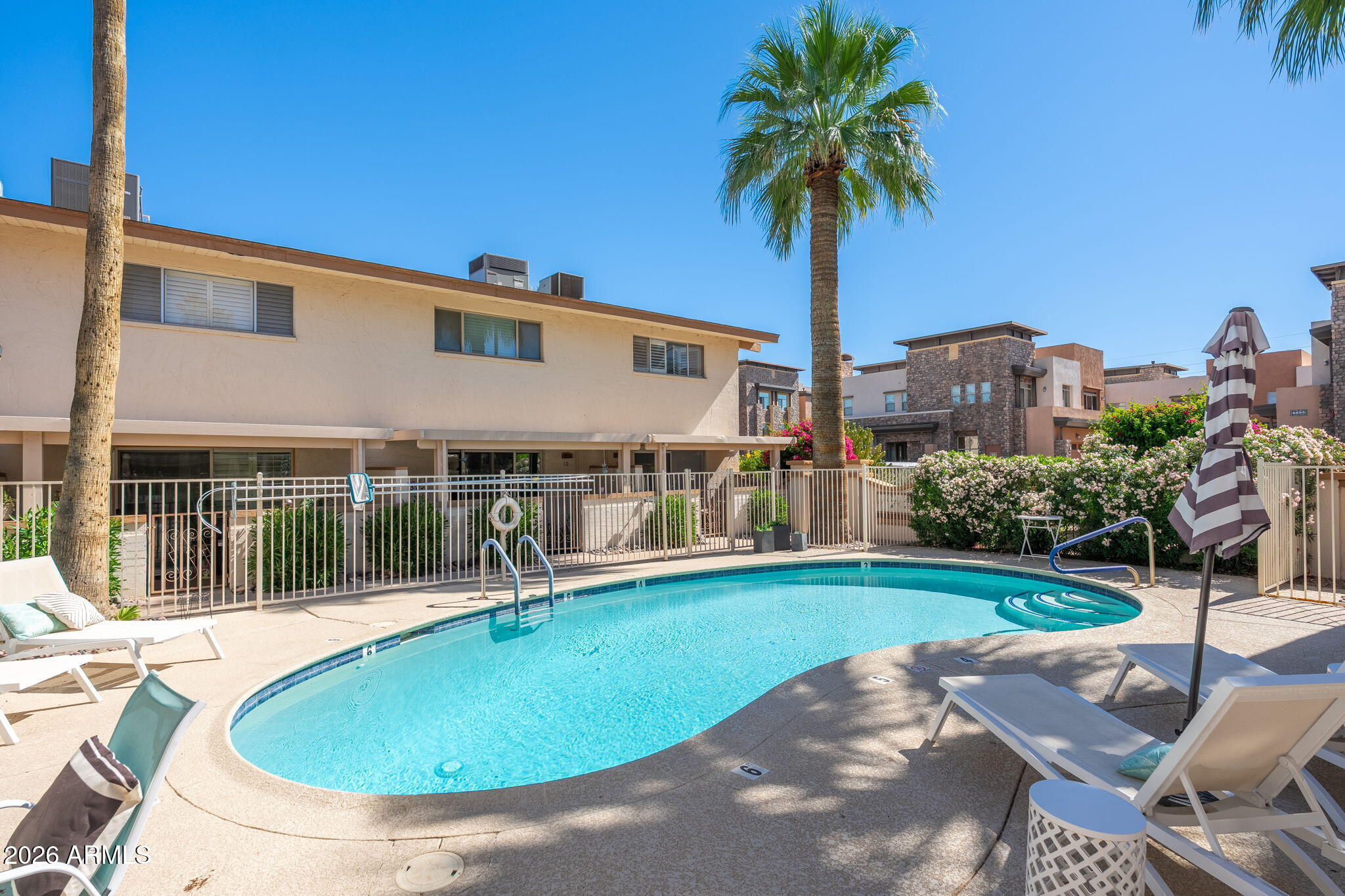 4848 N WOODMERE FAIRWAY 5