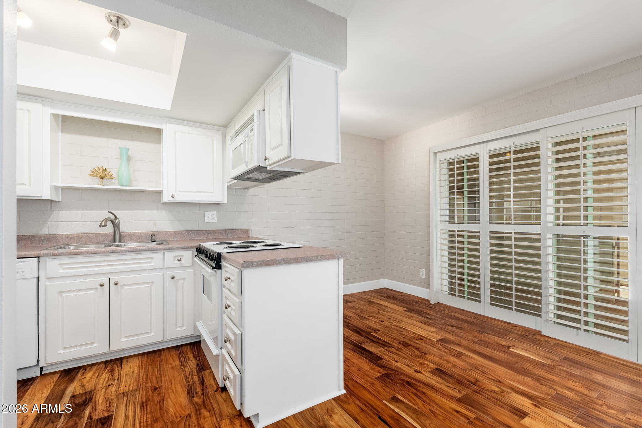 4848 N WOODMERE FAIRWAY 5