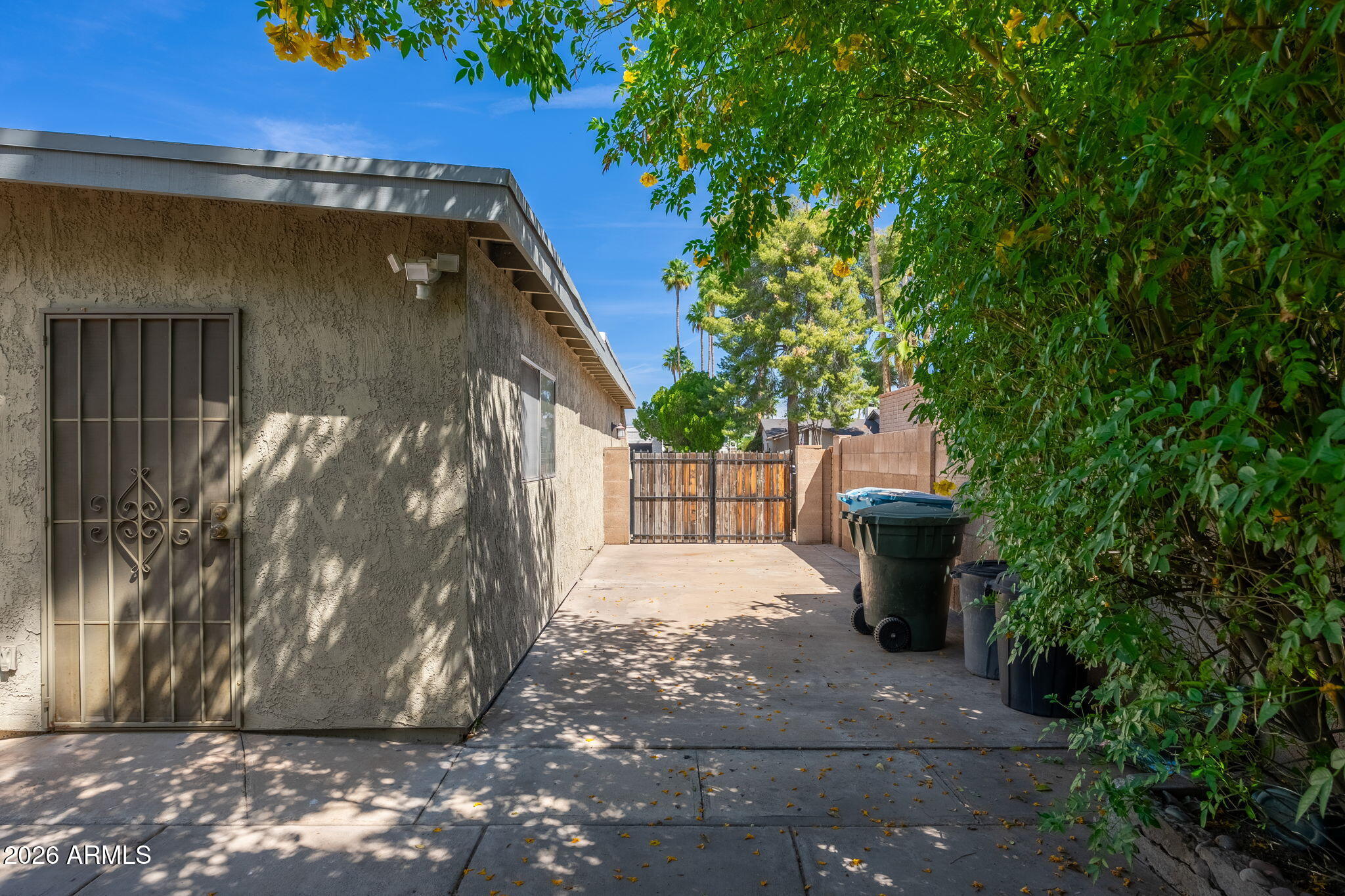 6639 E VOLTAIRE Avenue