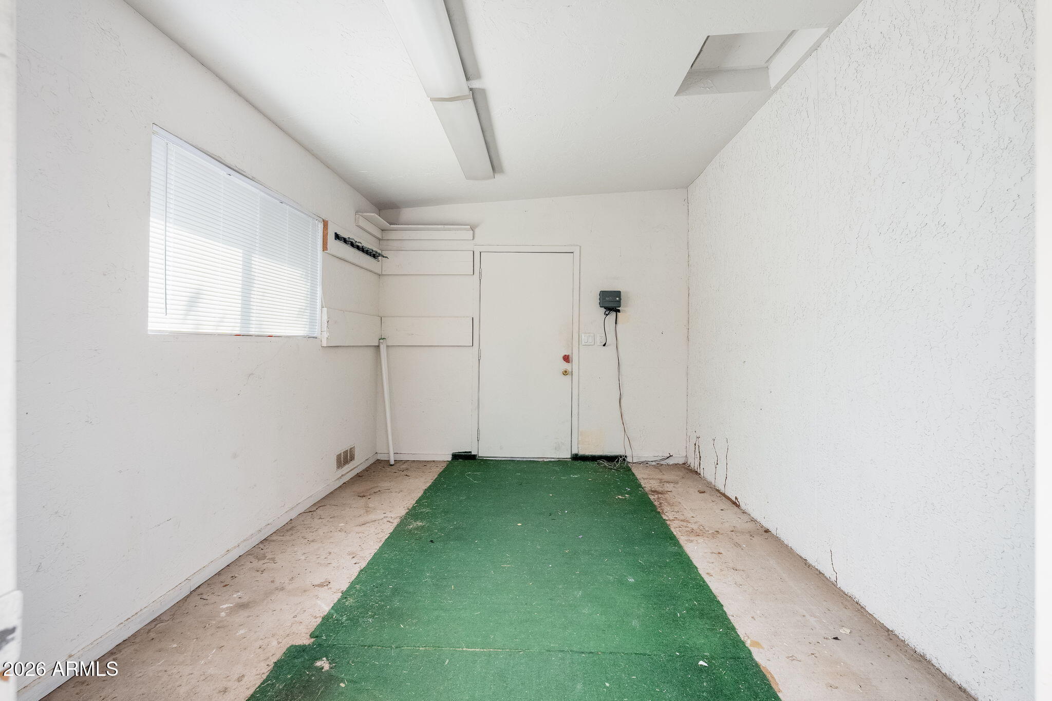 6639 E VOLTAIRE Avenue