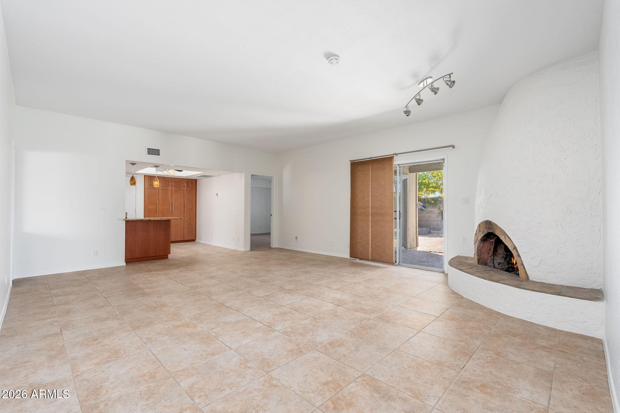 6639 E VOLTAIRE Avenue