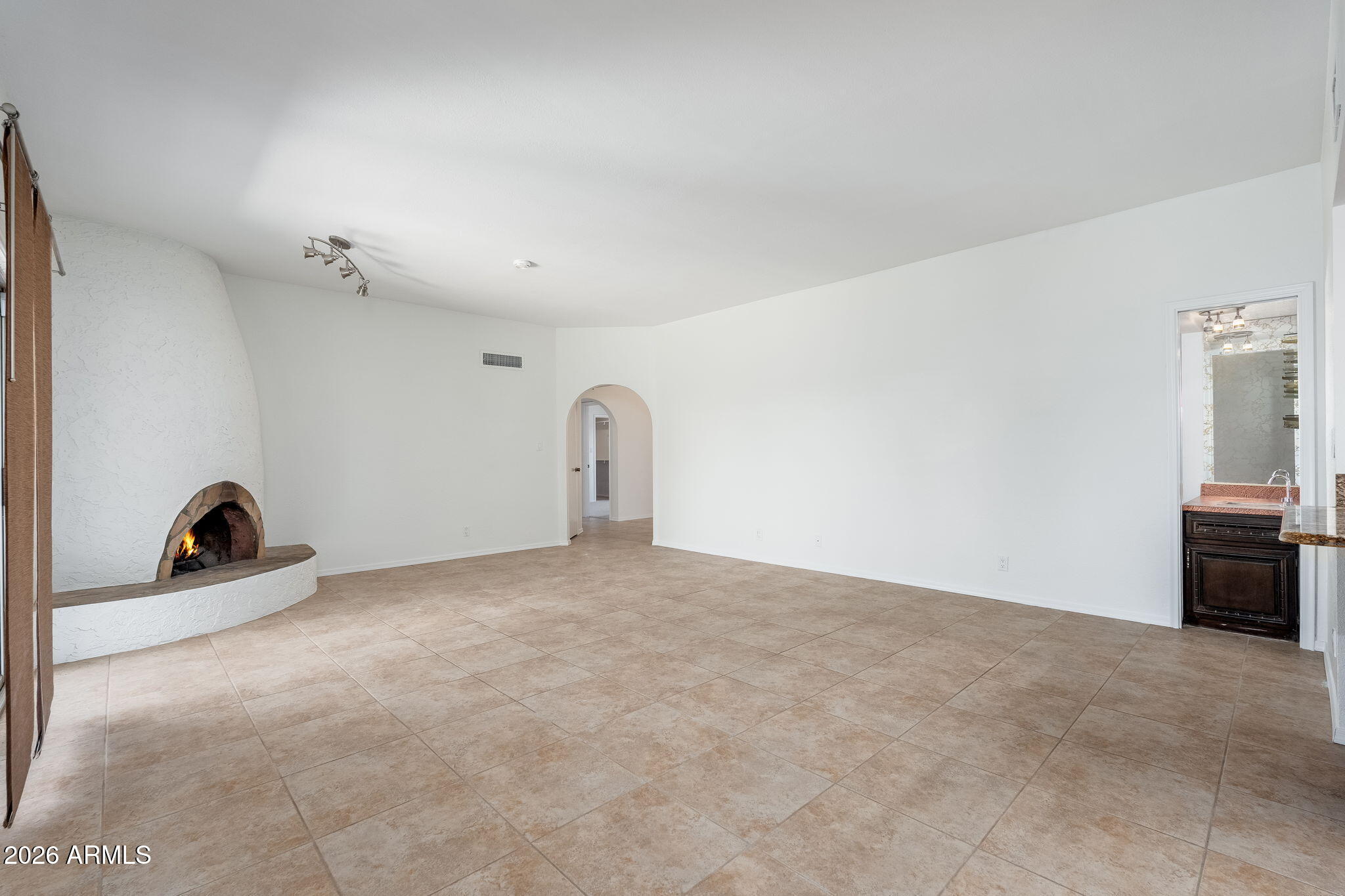 6639 E VOLTAIRE Avenue