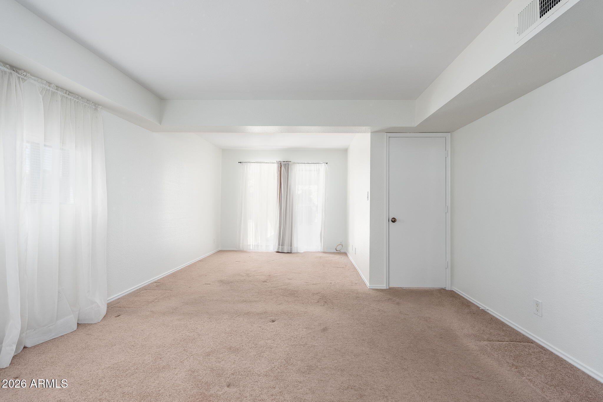 6639 E VOLTAIRE Avenue