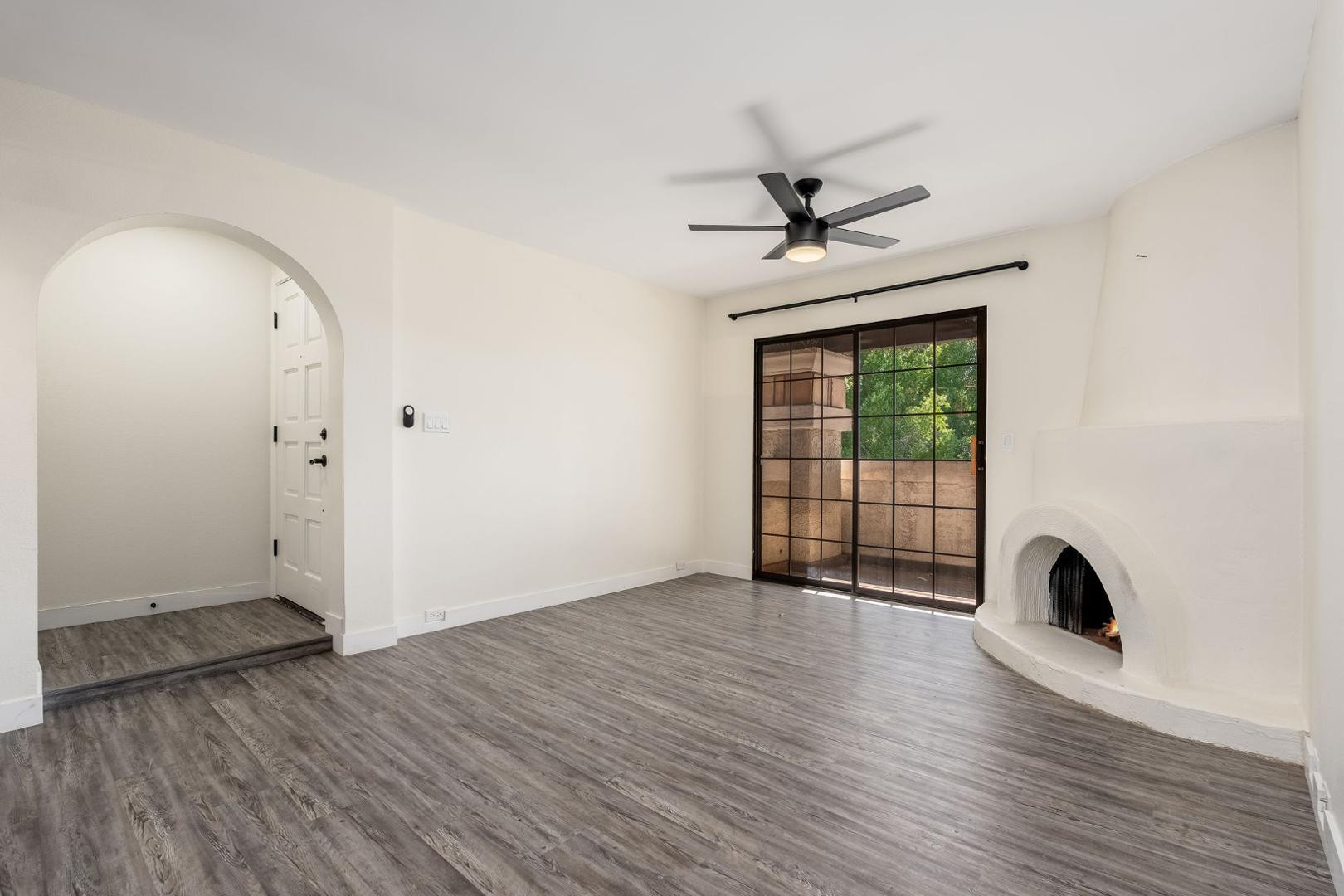 7557 N Dreamy Draw Drive Unit 219