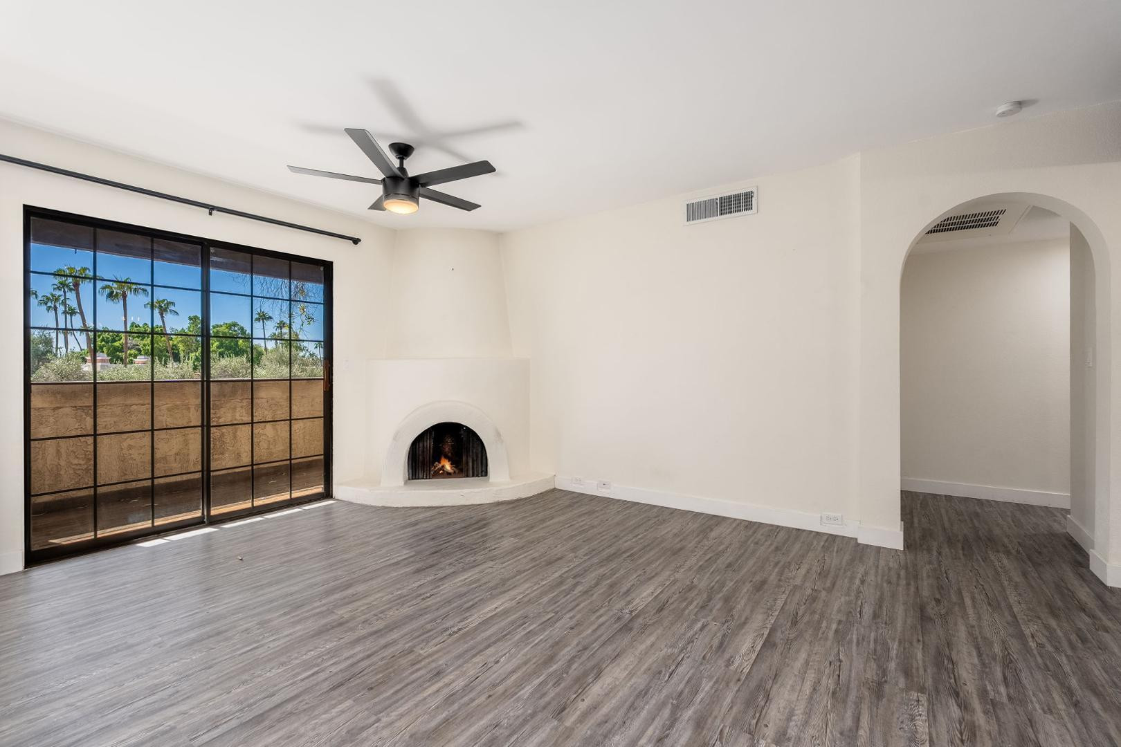 7557 N Dreamy Draw Drive Unit 219